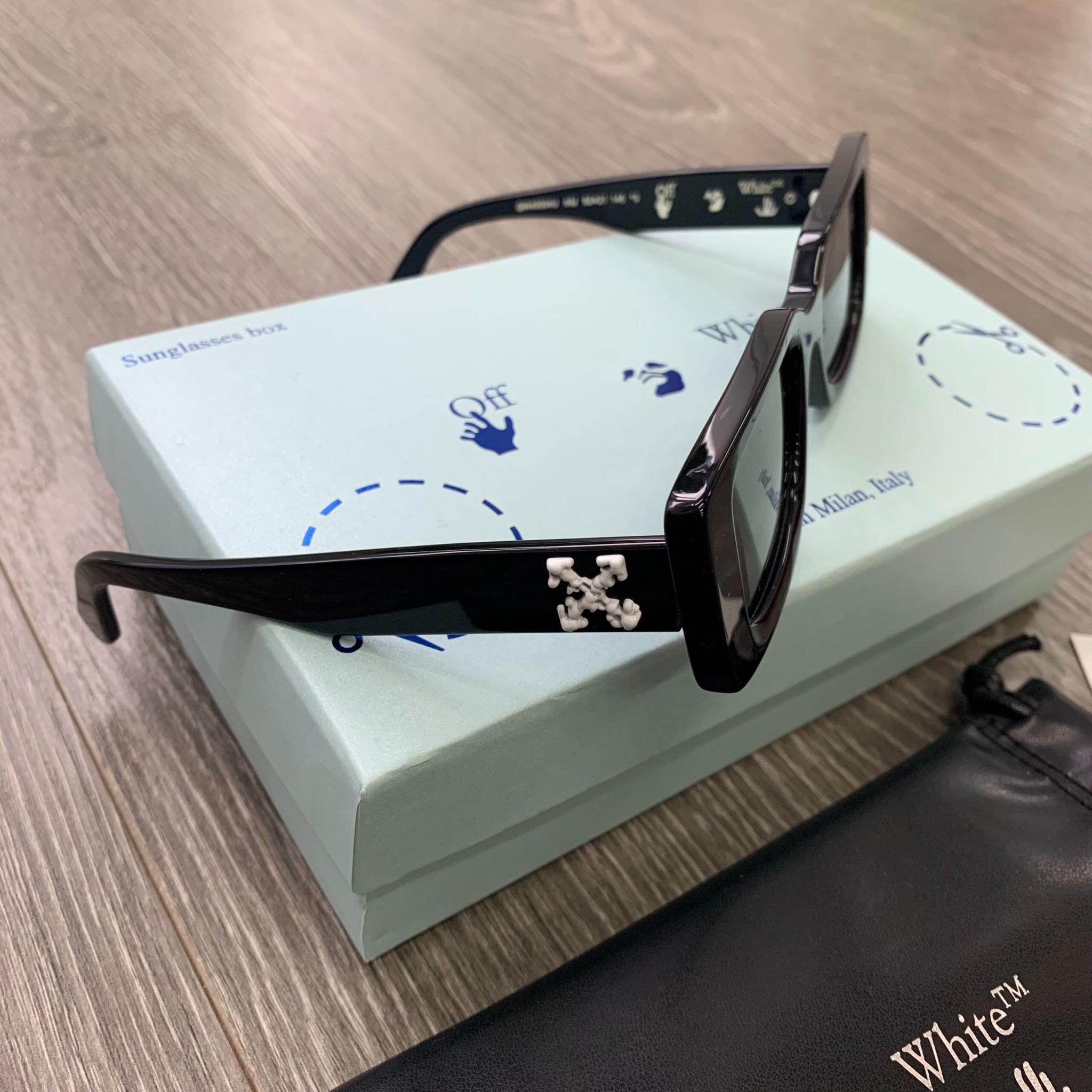 OFF-WHITE GLASSES- Kính Off-white Rectangular Arthur (Black) [Mirror Quality]