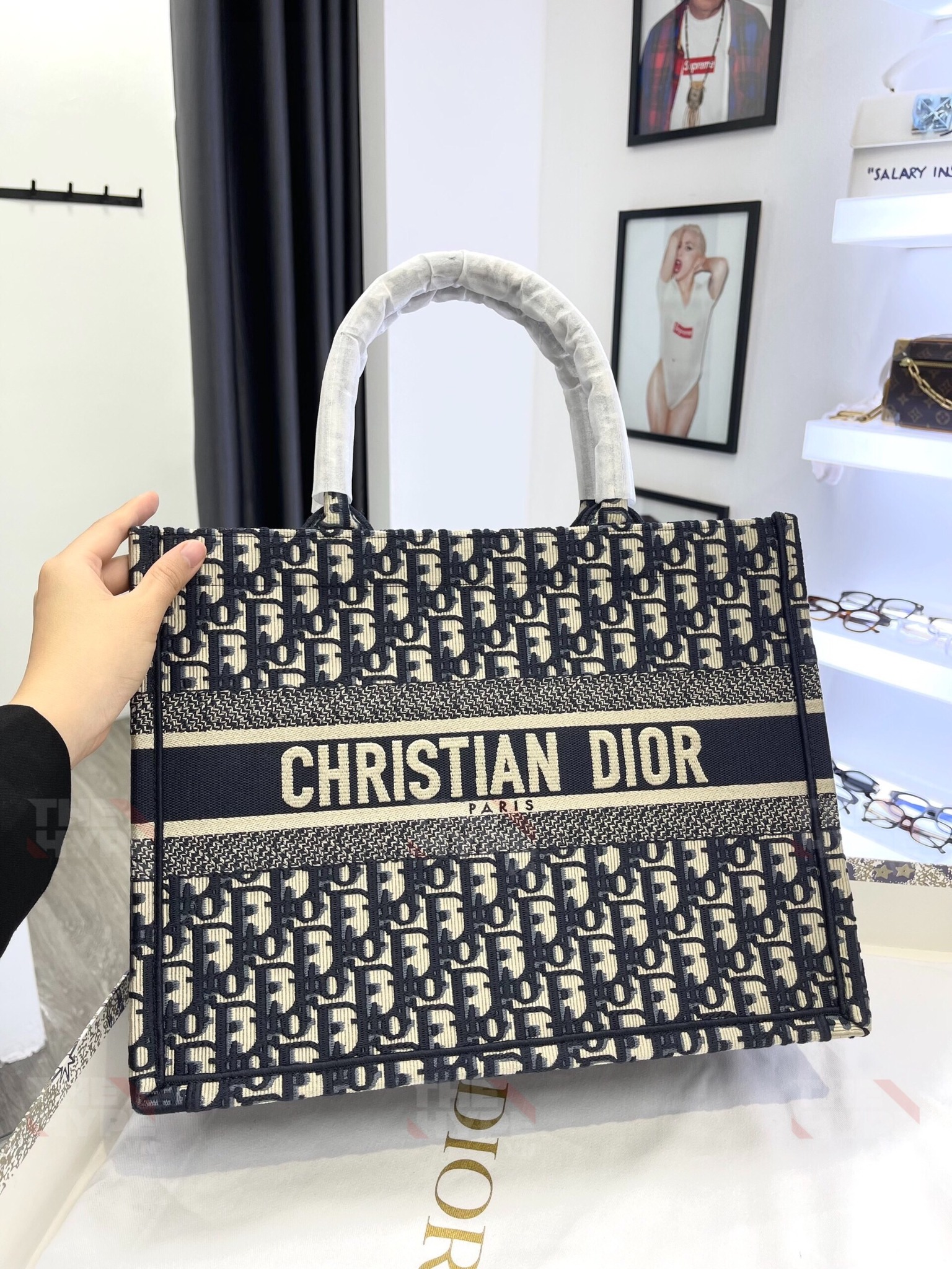 DIOR BAG - Túi Dior Small Oblique Embroidery Tote (Black) [Mirror Quality]
