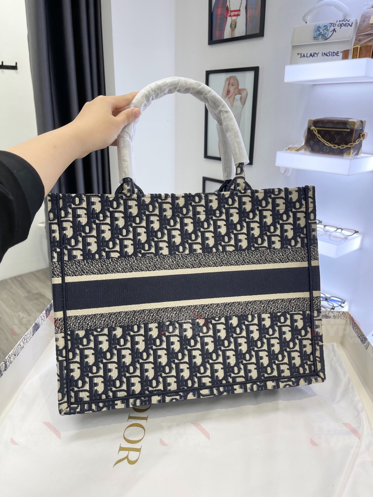 DIOR BAG - Túi Dior Small Oblique Embroidery Tote (Black) [Mirror Quality]
