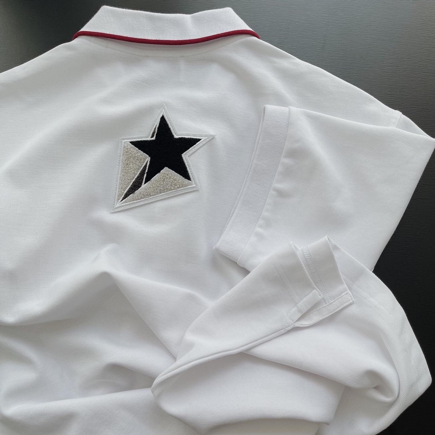 Áo Polo Burberry Letter Graphic Cotton Oversized (White) [Mirror Quality]