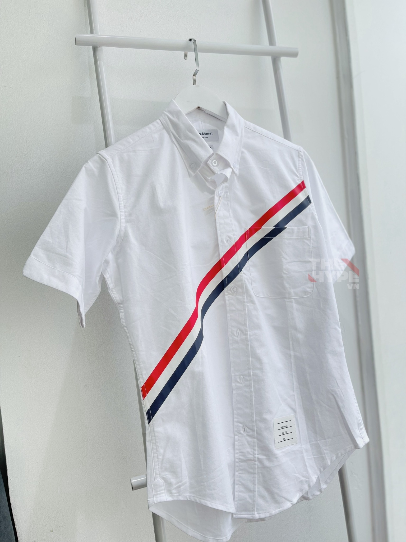THOM BROWNE SHIRT - Áo sơ mi Thom Browne Printed Diagonal Strip Straight (White) [Mirror Quality]
