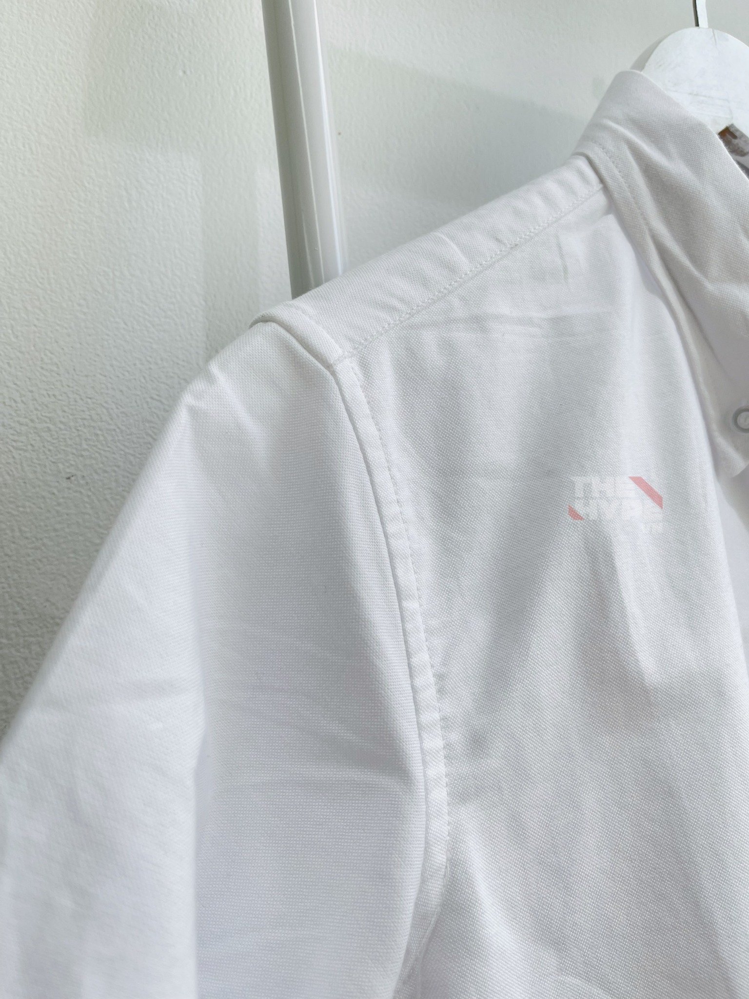 THOM BROWNE SHIRT - Áo sơ mi Thom Browne Printed Diagonal Strip Straight (White) [Mirror Quality]