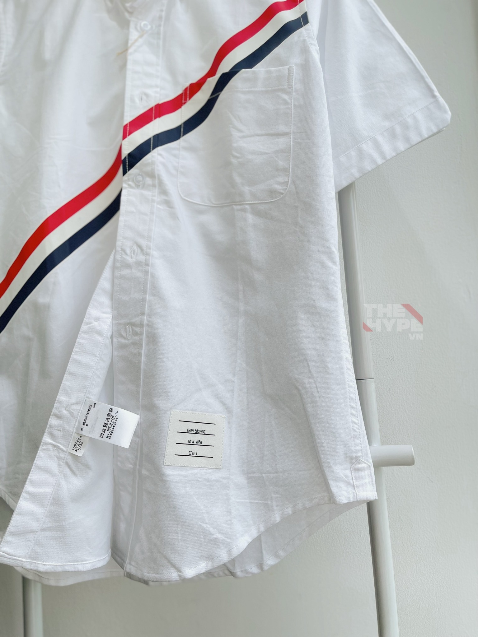 THOM BROWNE SHIRT - Áo sơ mi Thom Browne Printed Diagonal Strip Straight (White) [Mirror Quality]