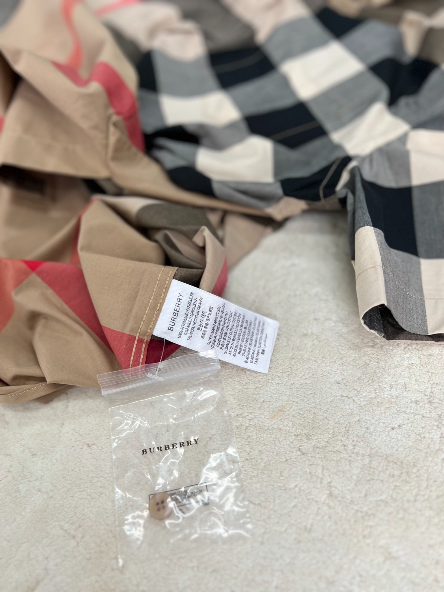 BURBERRY SHIRT - Áo Sơ mi tay ngắn BBR Check Stretch Poplin [Mirror Quality]