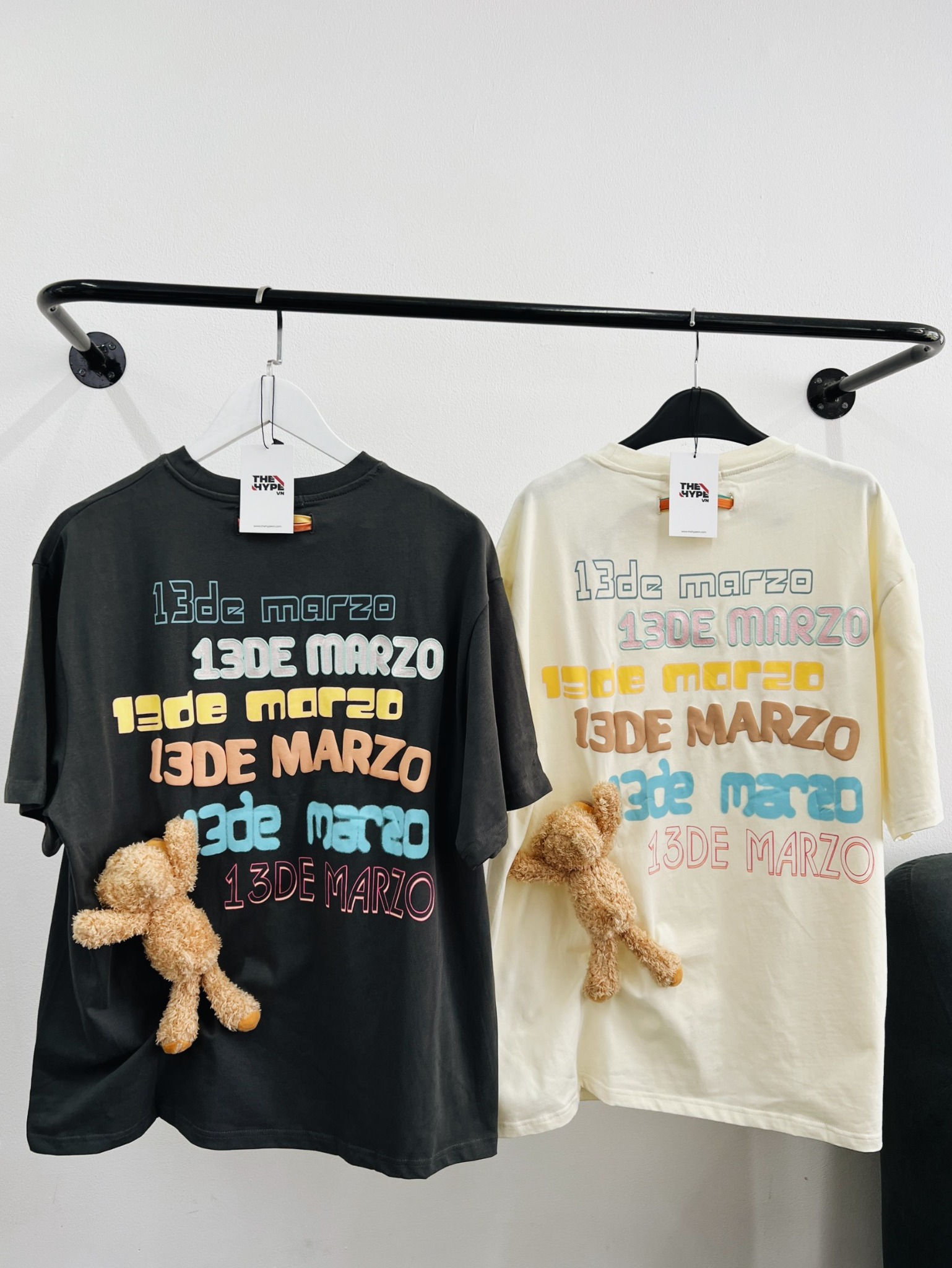 13DE MARZO TEE - Áo Thun 13De Natural Colorful Ribbon (Đen) Best Quality