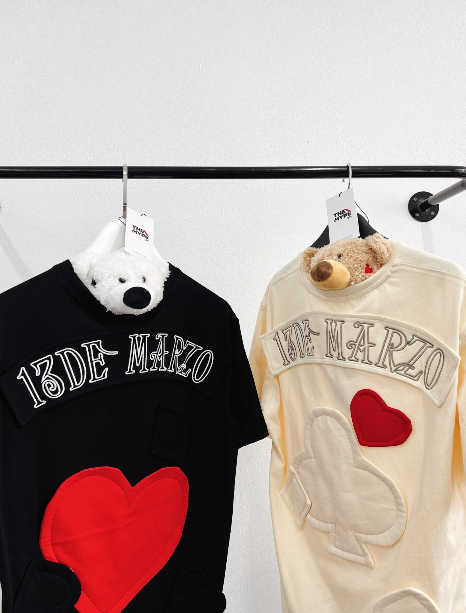 13DE MARZO TEE - Áo Thun 13De Poker Heart Whisper (Kem) Best Quality