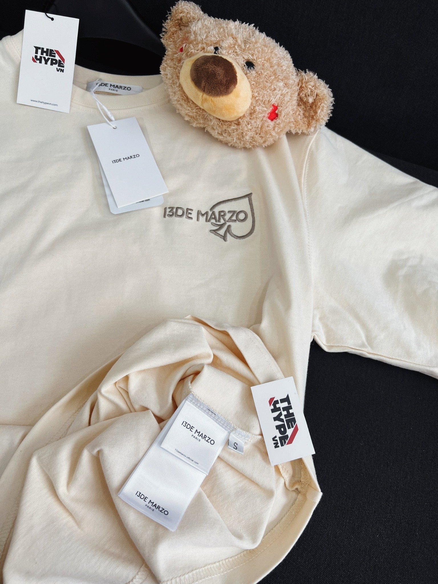 13DE MARZO TEE - Áo Thun 13De Poker Heart Whisper (Kem) Best Quality