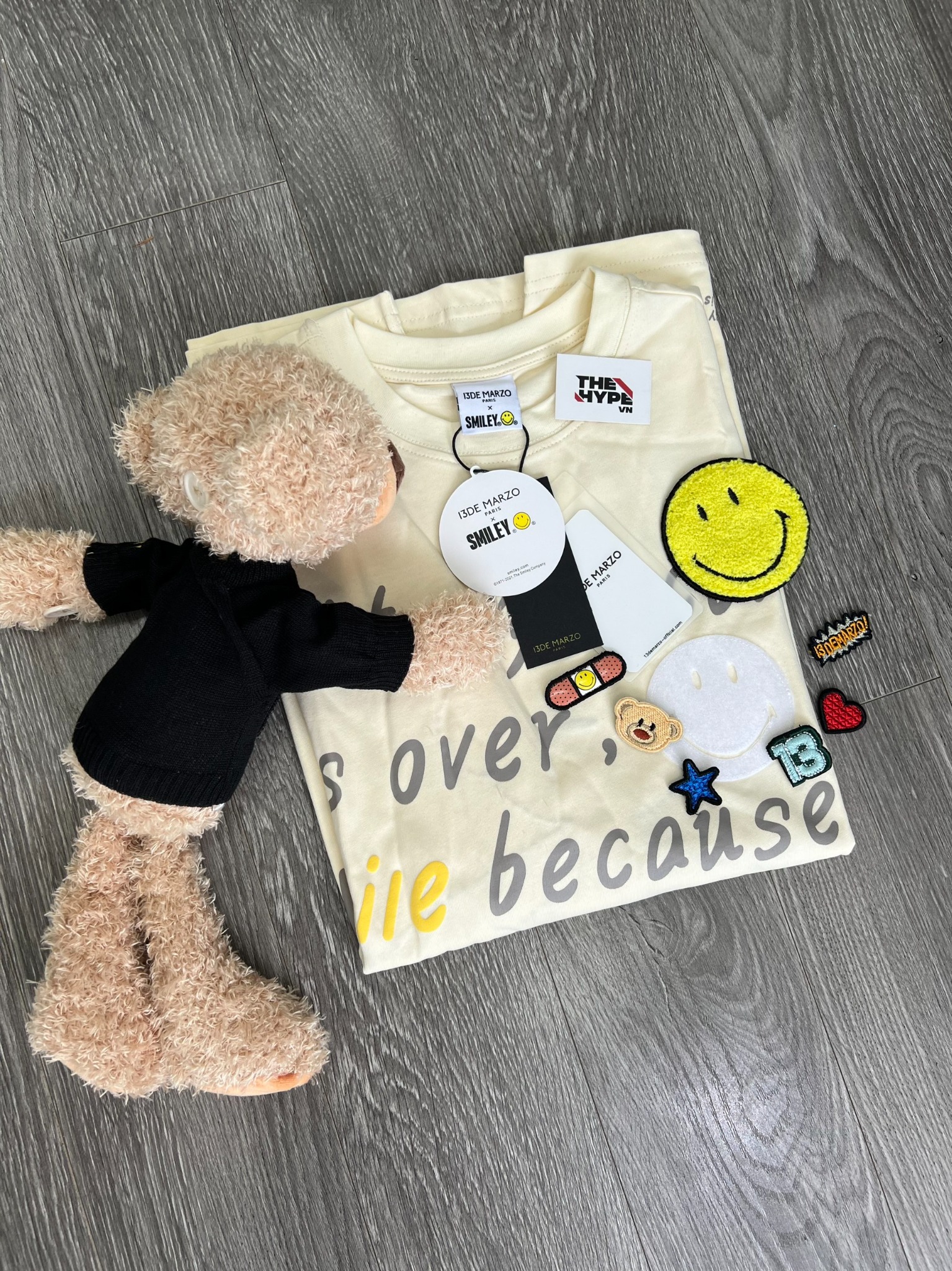 13DE MARZO TEE - Áo Thun 13De Palda Bear Velcro Patch (Cream) Best Quality