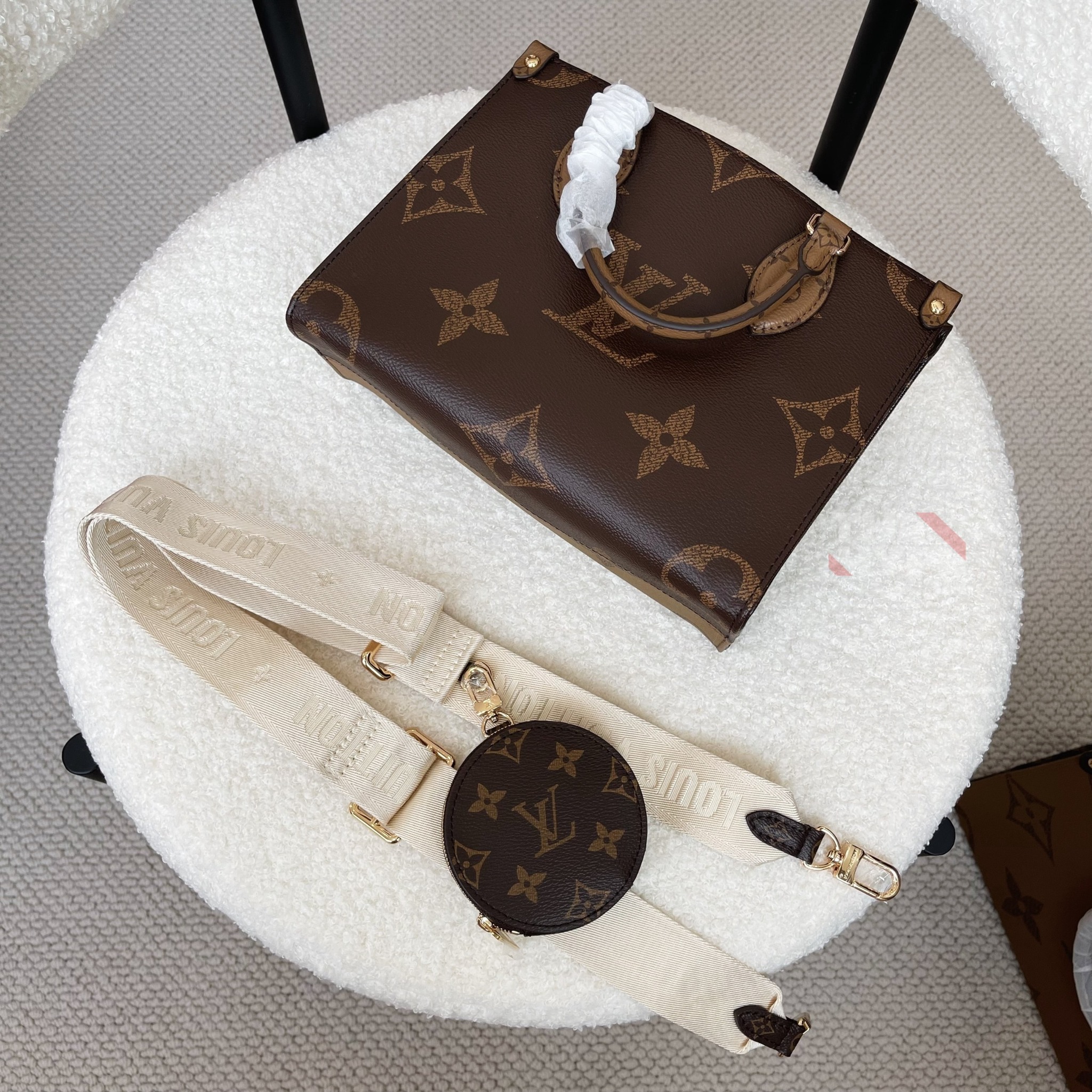 Túi Louis Vuitton On The Go PM [Mirror Quality]