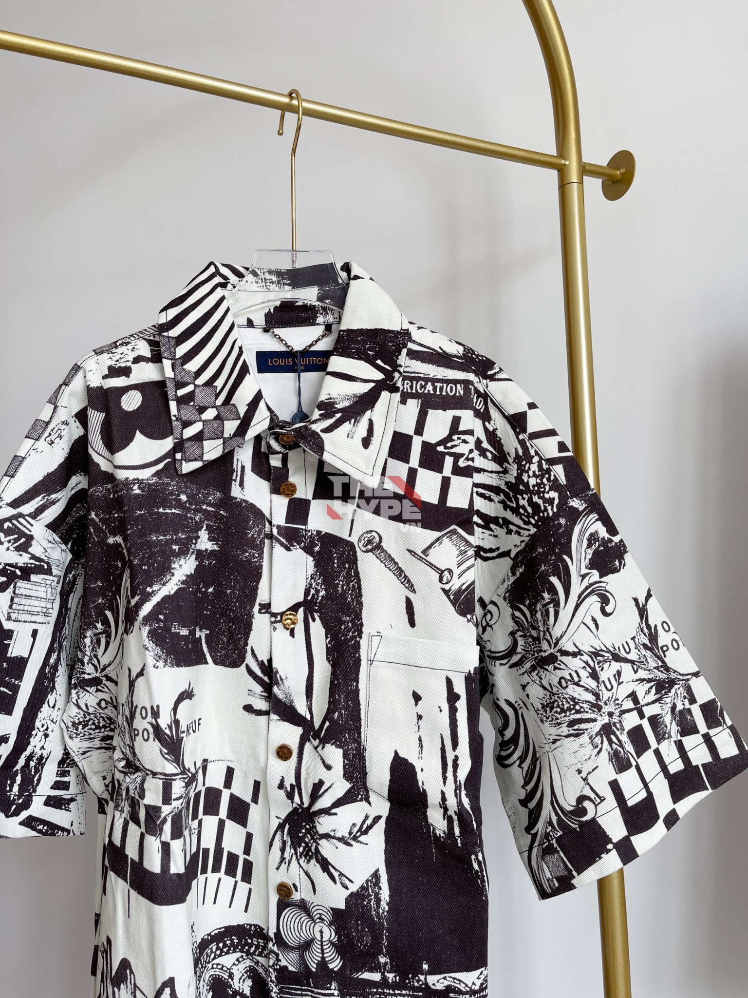 LOUIS VUITTON SHIRT - Áo Sơ Mi LV Short-Sleeved Denim Shirt (Black) [Mirror Quality]