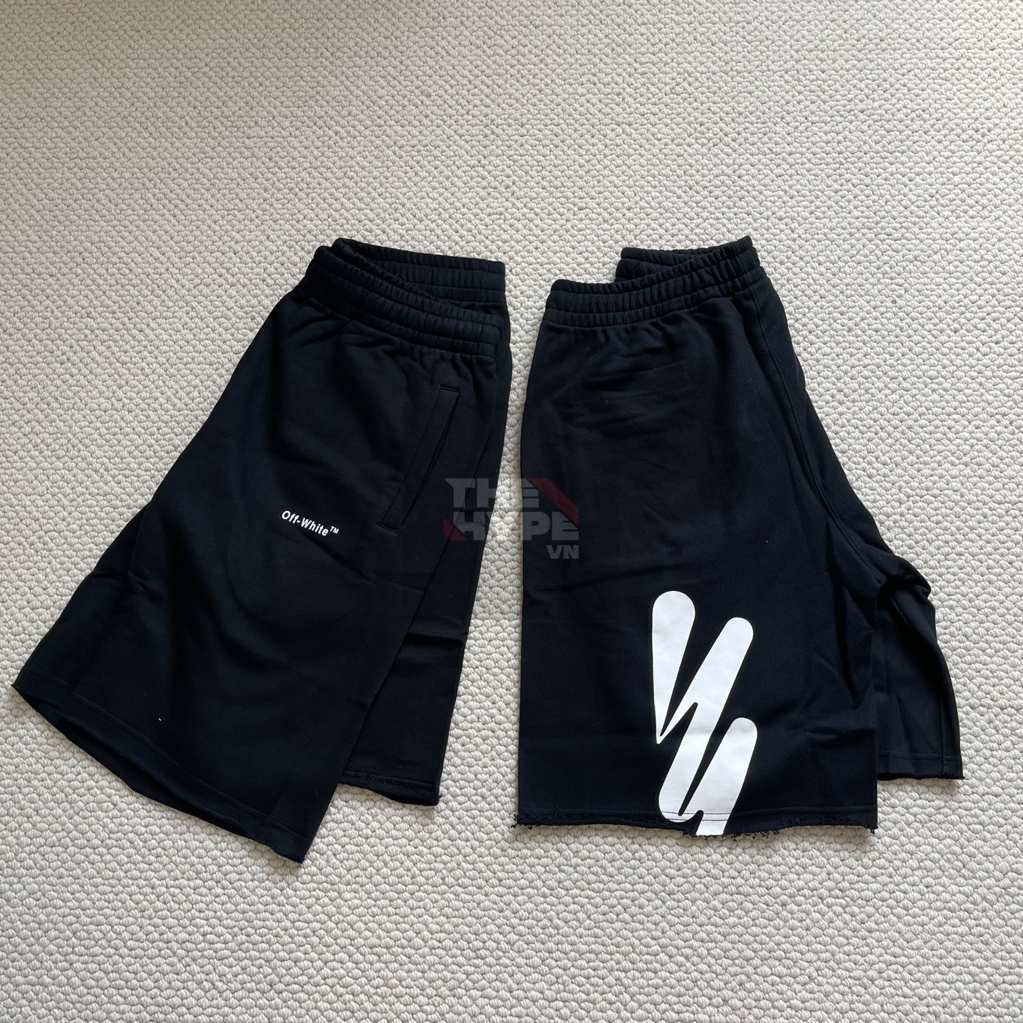 OFF-WHITE SHORTS - Quần Off-White Wave Diag (Black) [Mirror Quality]