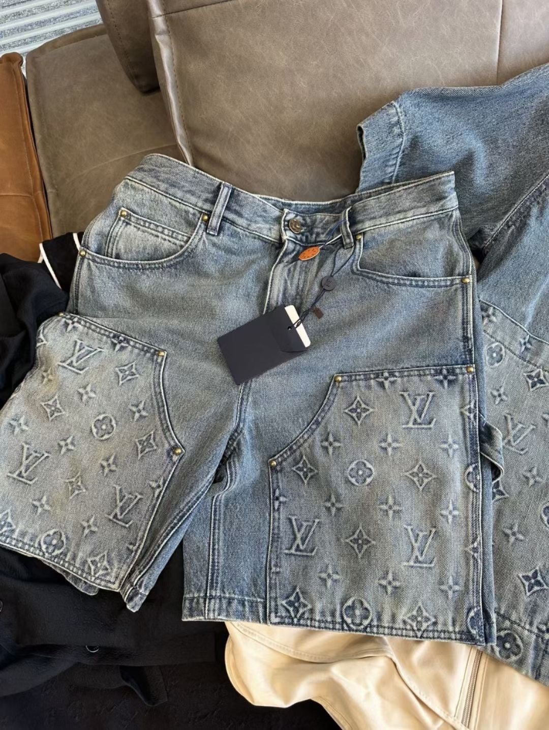 Quần Shorts Louis Vuitton Denim Carpenter (Blue) [Mirror Quality]