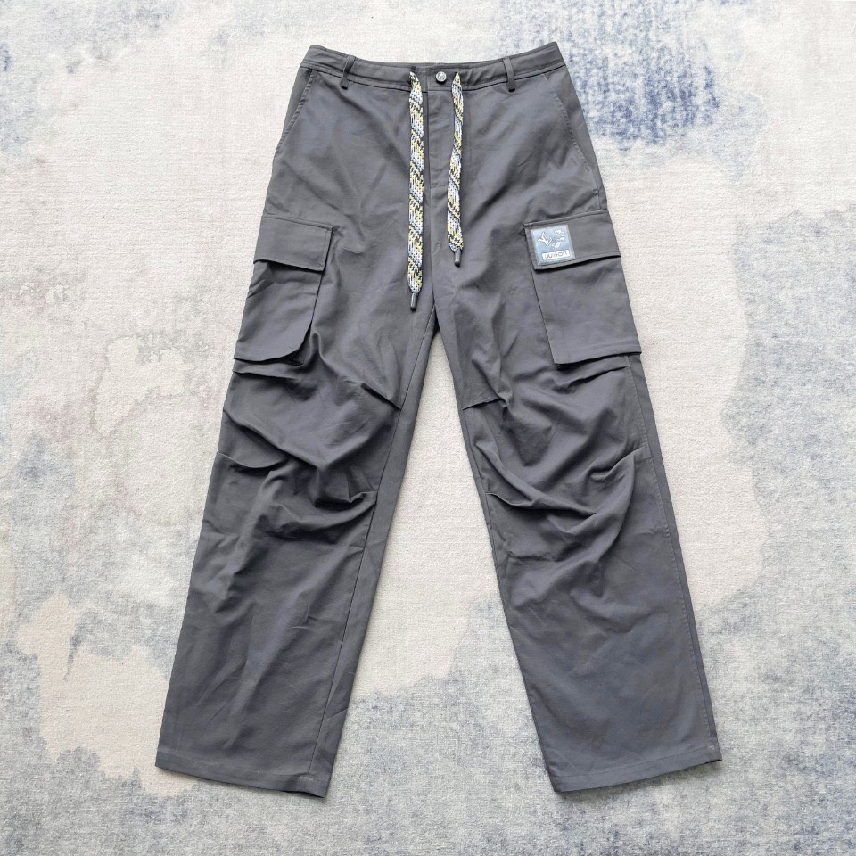 LOUIS VUITTON PANT - QUẦN LV Relaxed Cargo Pants (Grey) [Mirror Quality]