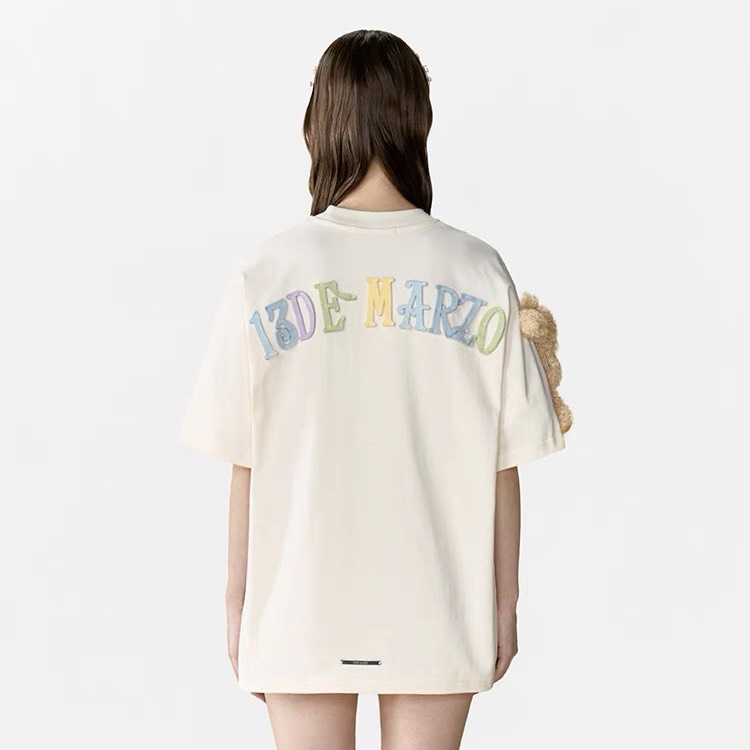 13DE MARZO TEE - Áo Thun Macaron Logo (White) Best Quality