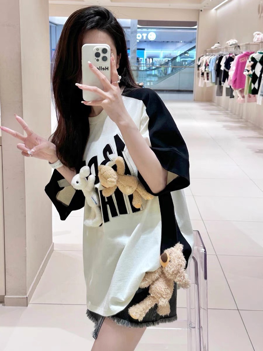 13DE MARZO TEE - Áo Thun Bear Hook & Loop Coconut Milk (White)