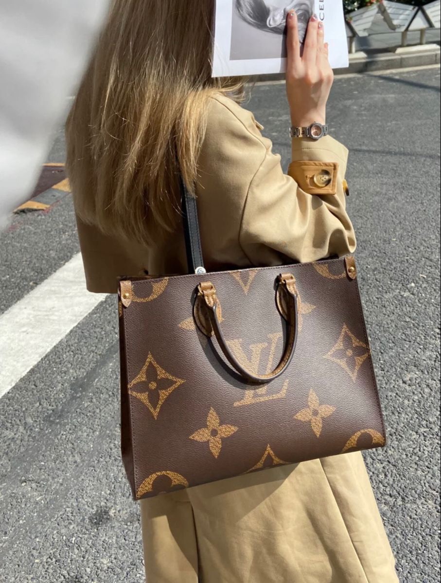 LOUIS VUITTON BAG - Túi Ví LV On The Go size MM [Mirror Quality]