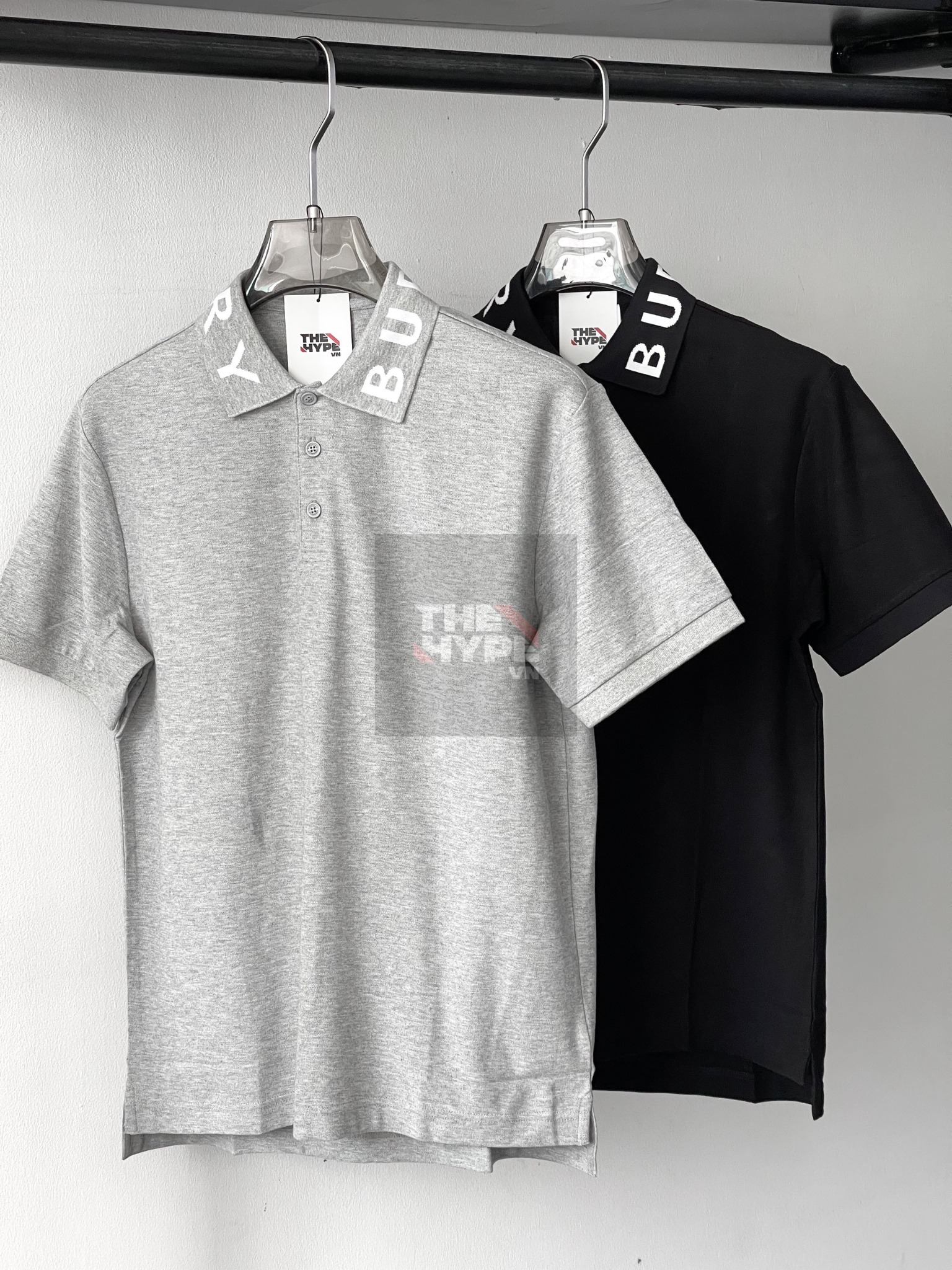 Áo Polo Burberry BBR Ryland Collar Logo (Black) [Mirror Quality]