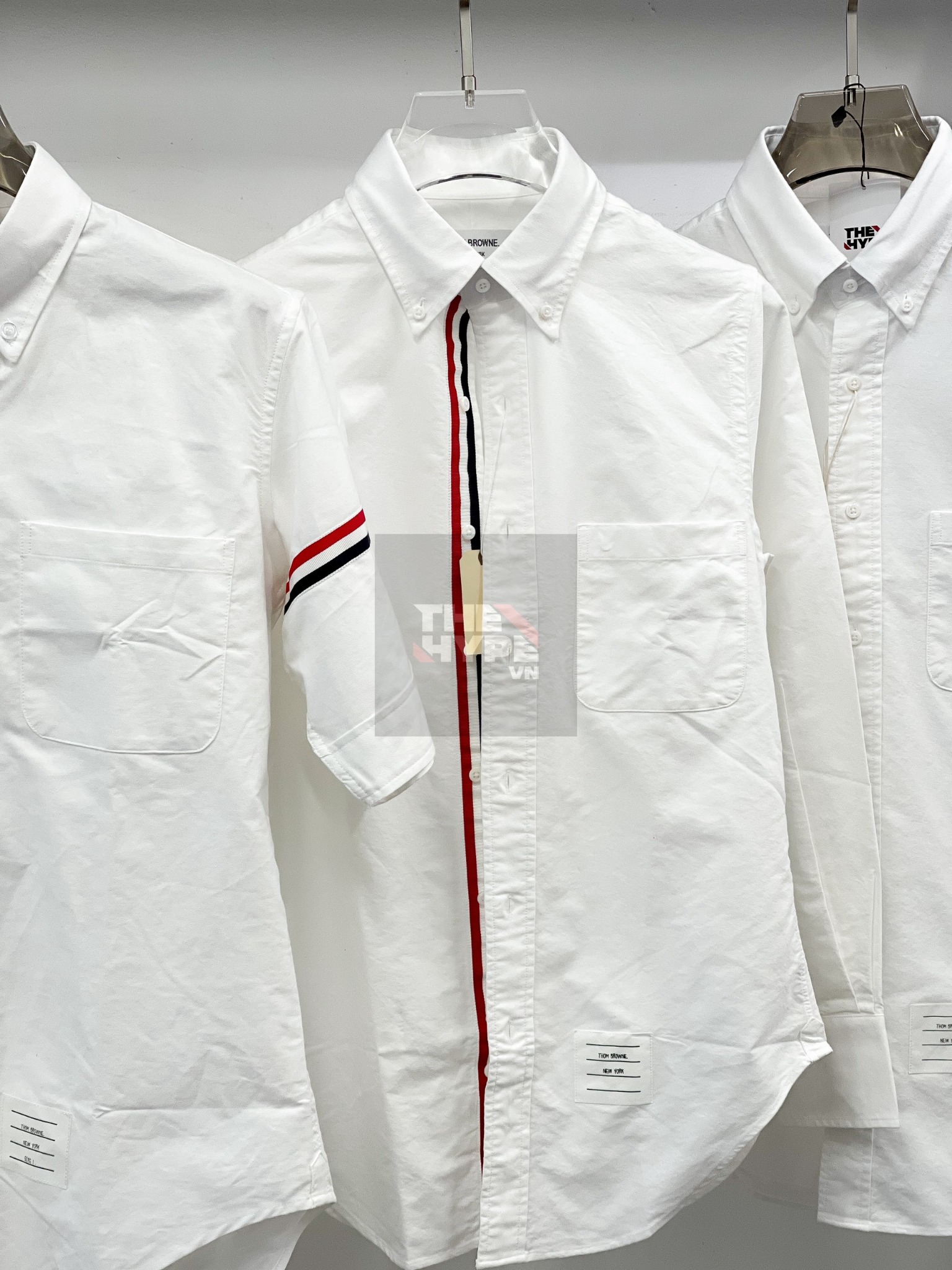 ÁO SƠ MI THOM BROWNE TB CLASSIC GROSGRAIN PLACKET OXFORD (SỌC DỌC)