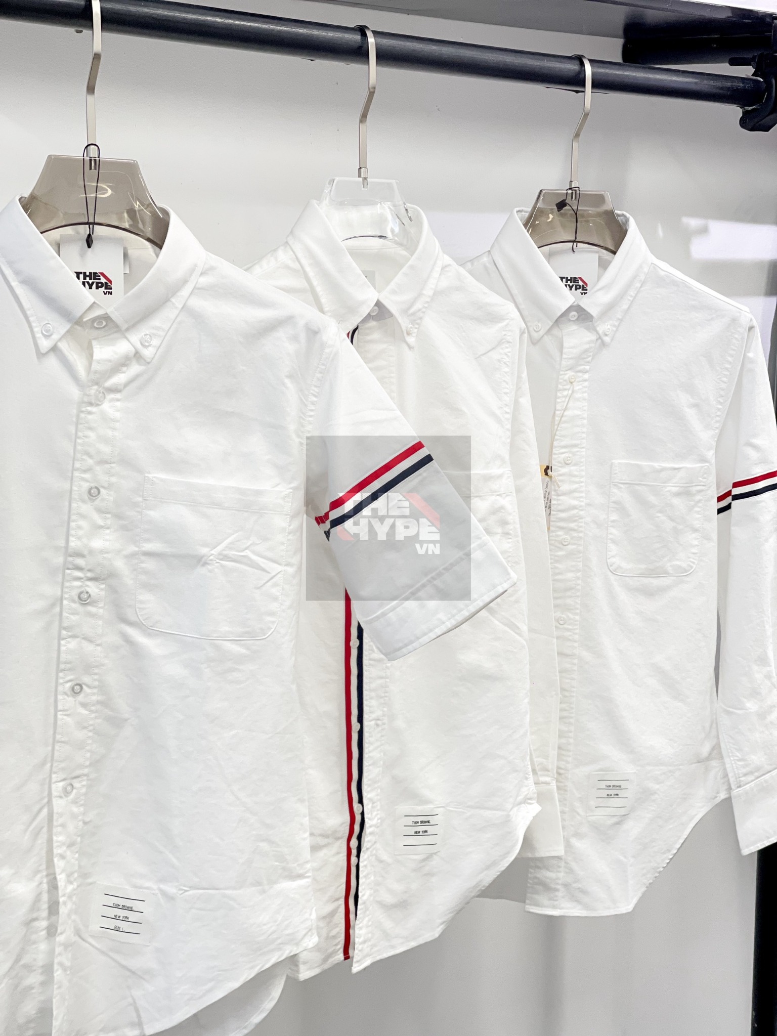 ÁO SƠ MI THOM BROWNE TB CLASSIC GROSGRAIN PLACKET OXFORD (SỌC DỌC)