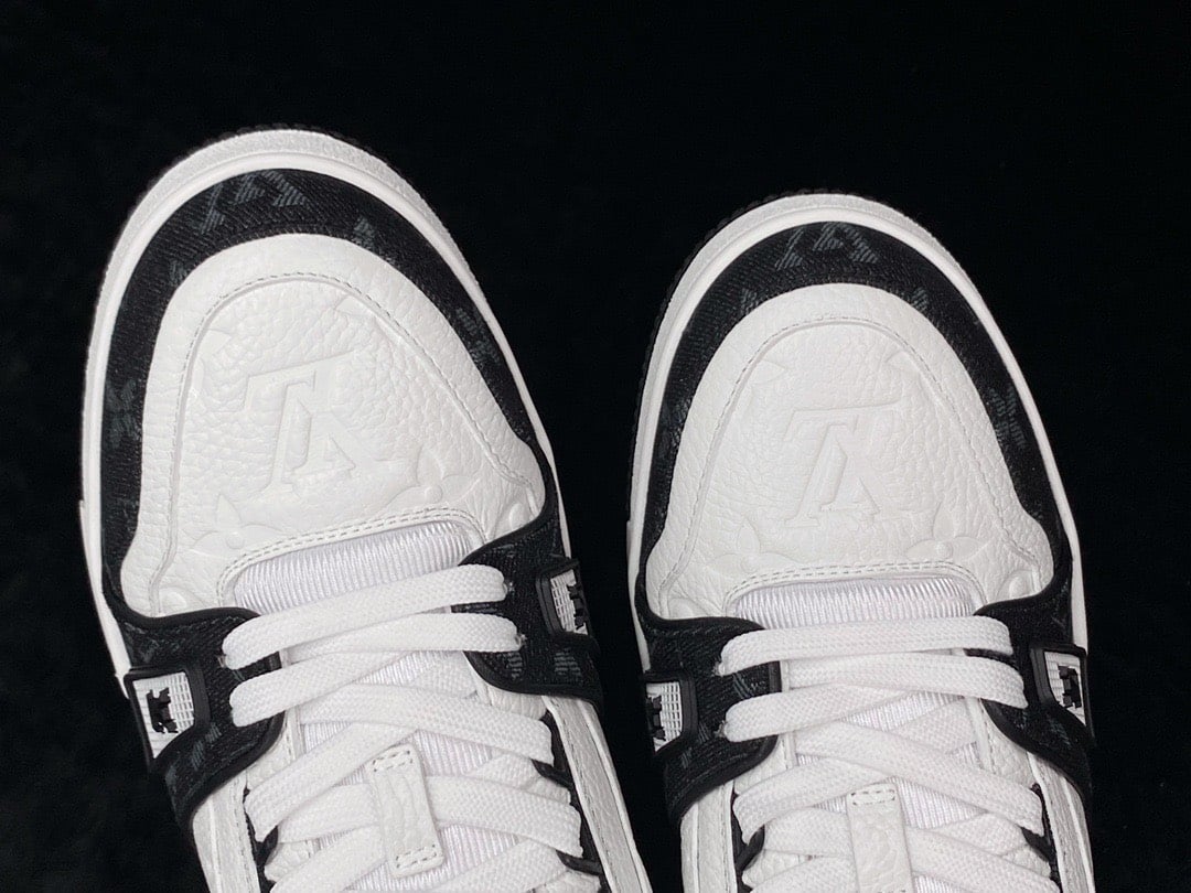 Giày LV Trainer Sneaker (Black) [Mirror Quality]