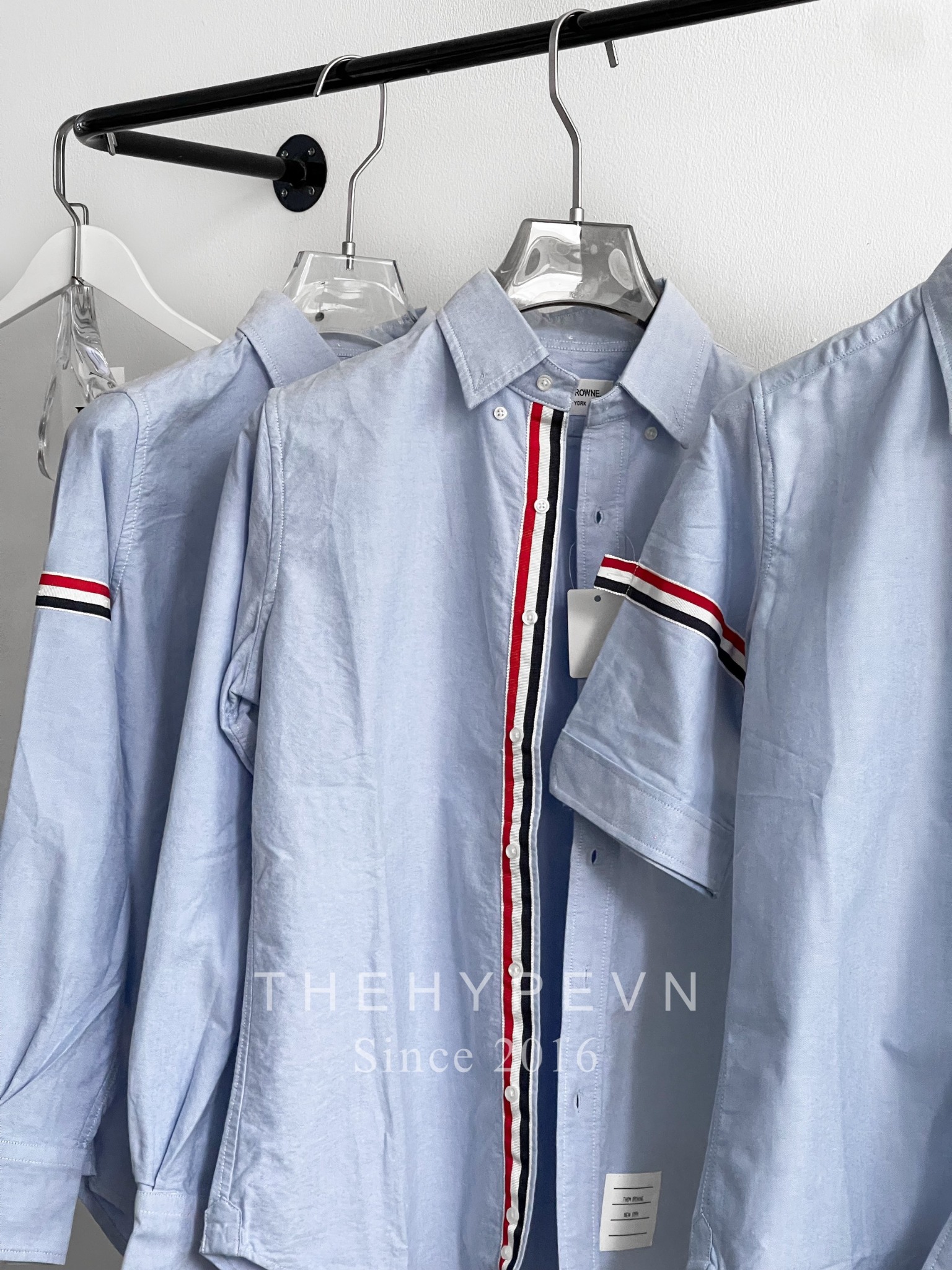 ÁO SƠ MI THOM BROWNE TB GROSGRAIN ARMBAND OXFORD SHIRT (SỌC DỌC) (BLUE)