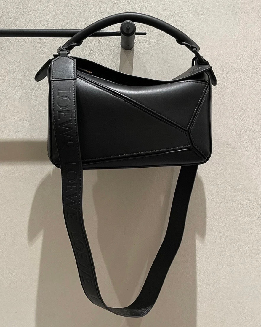 Túi Loewe Puzzle Classis Calfskin (Black) [Mirror Quality]