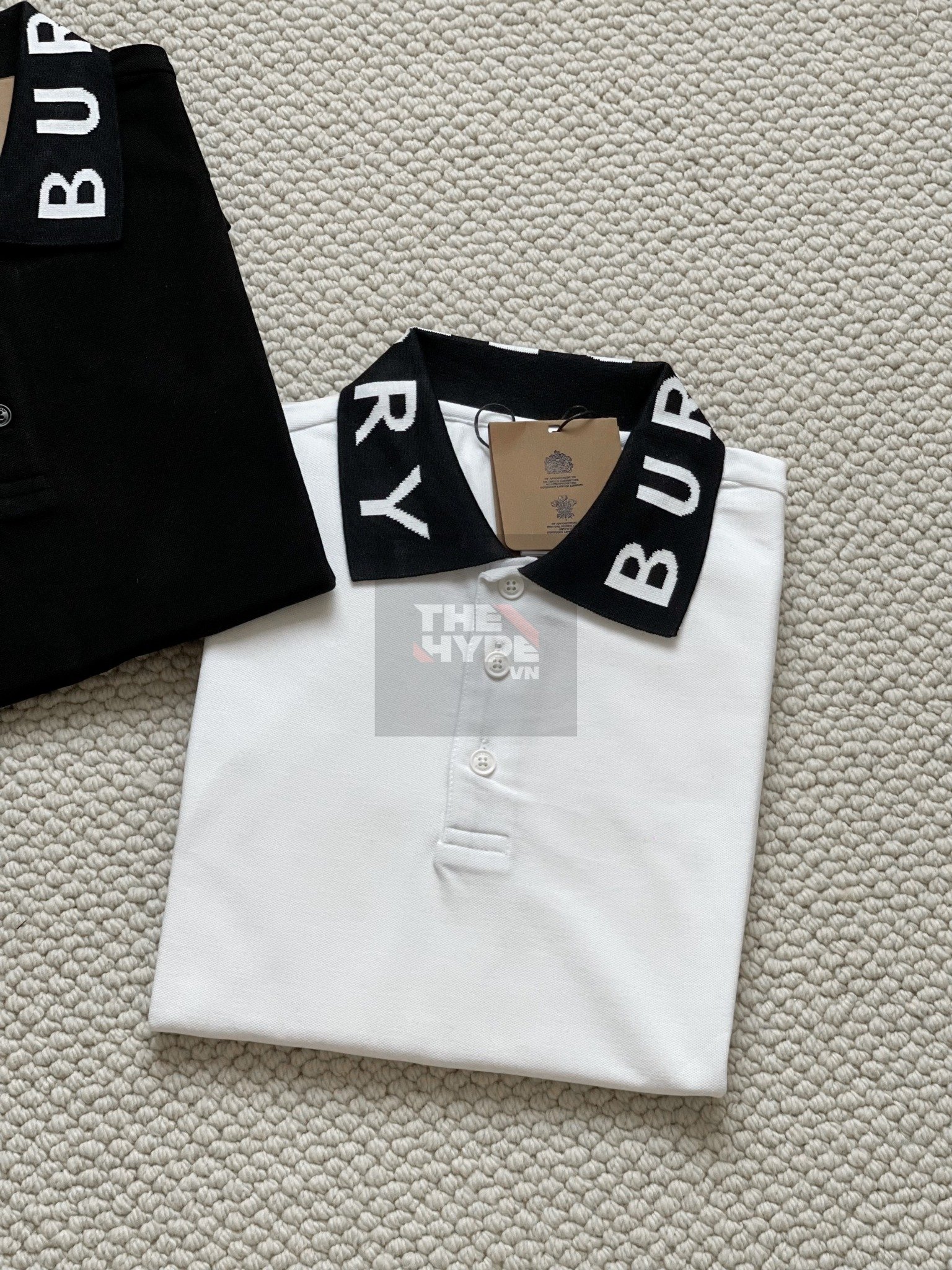 Áo Polo Burberry BBR Ryland Collar Logo (White) [Mirror Quality]