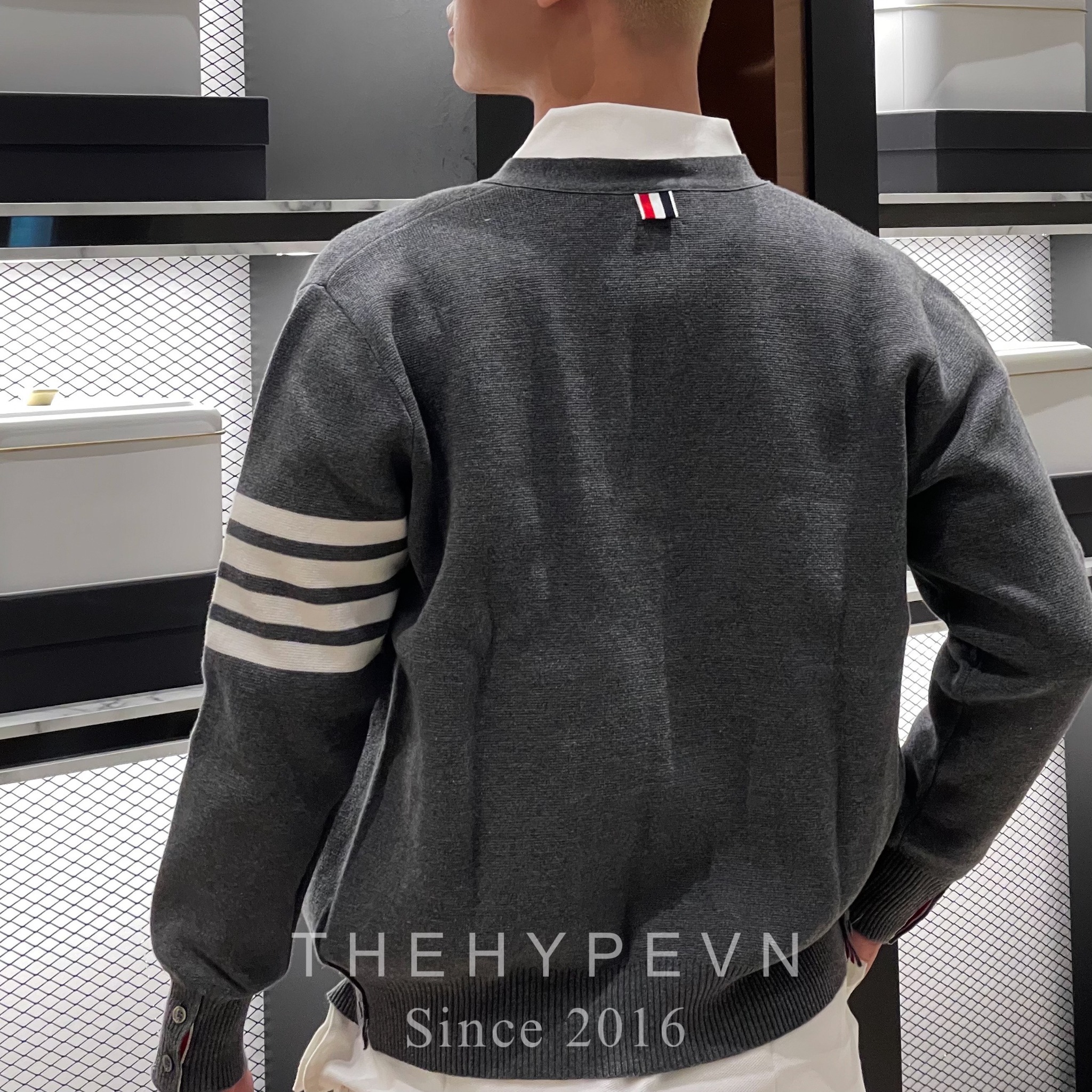 THOM BROWNE CARDIGAN - Áo khoác TB Merino (Xám Đậm) [Mirror quality]