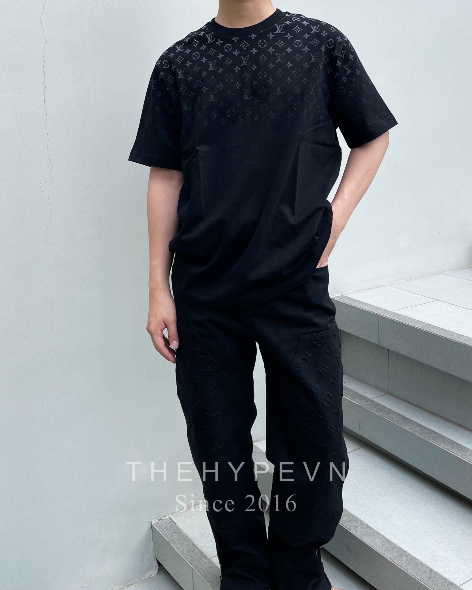 Áo Thun Louis Vuitton LV Gradient (Black) [Mirror Quality]