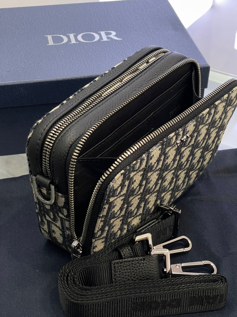 Túi Dior Pouch with Strap Beige and black Oblique [Mirror Quality]