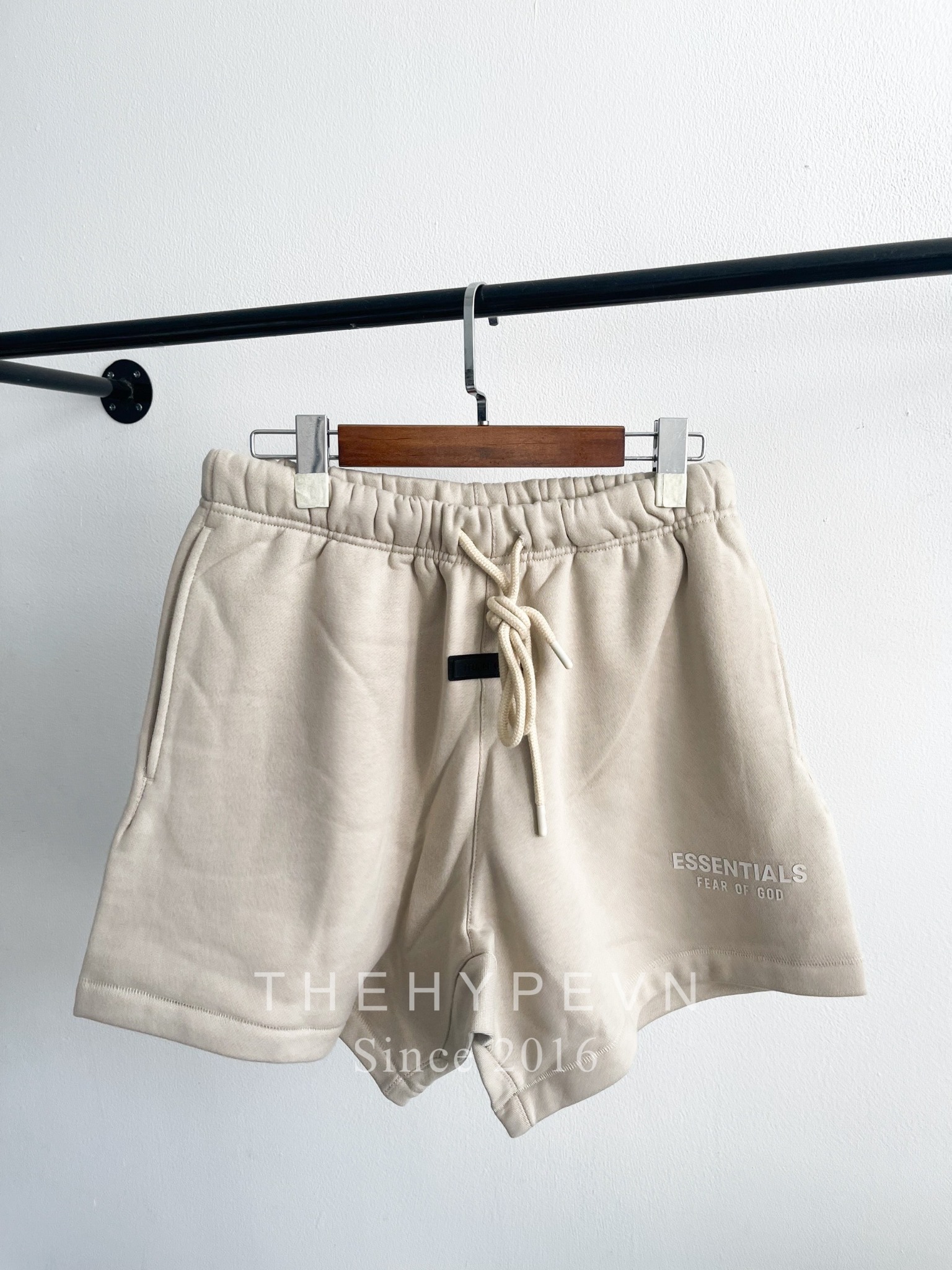 QUẦN SHORTS FOG ESSENTIALS SWEATSHORT SS24 (SILVER CLOUD)