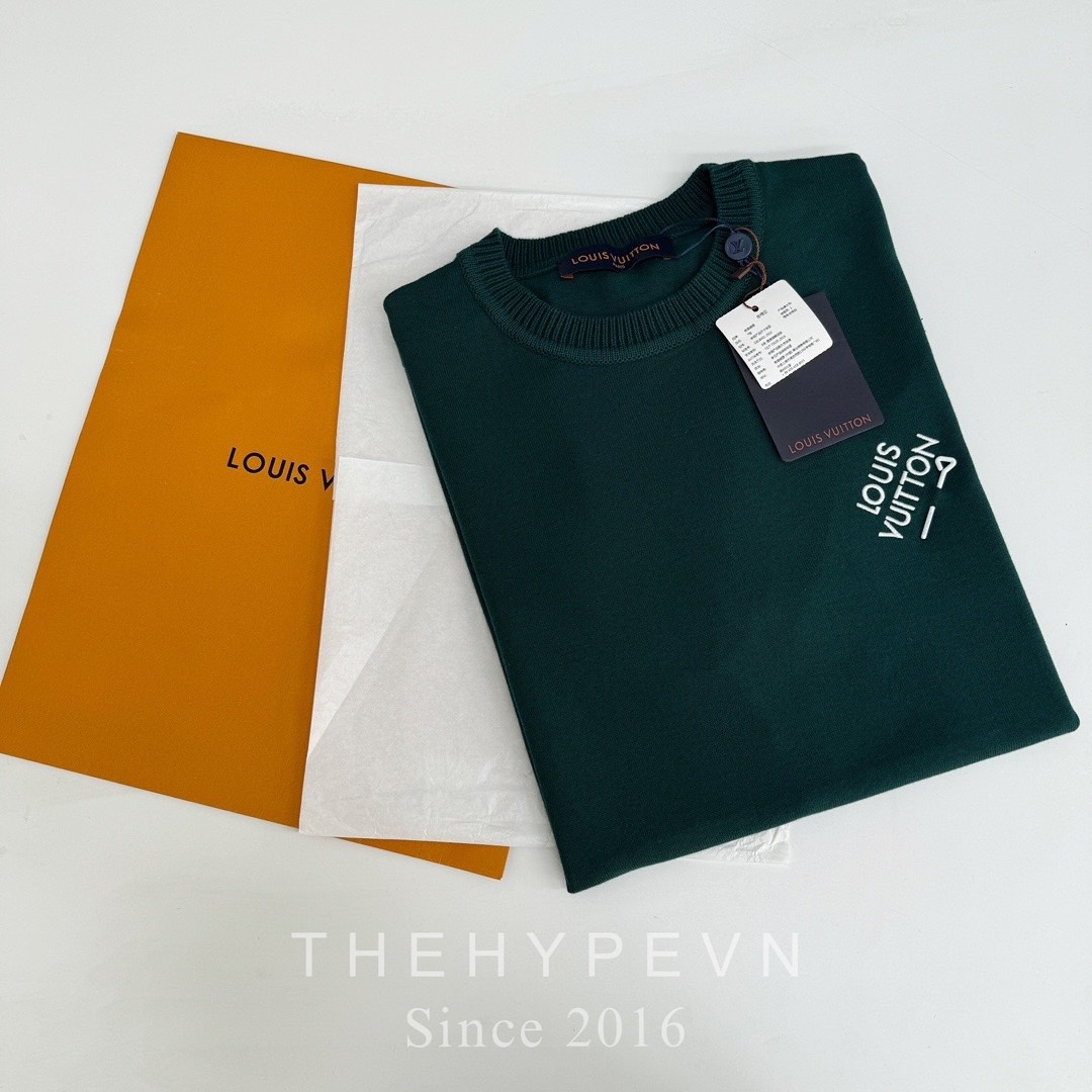 Áo Thun Louis Vuitton LV Wardrobe Stable (Pine Green) [Mirror Quality]
