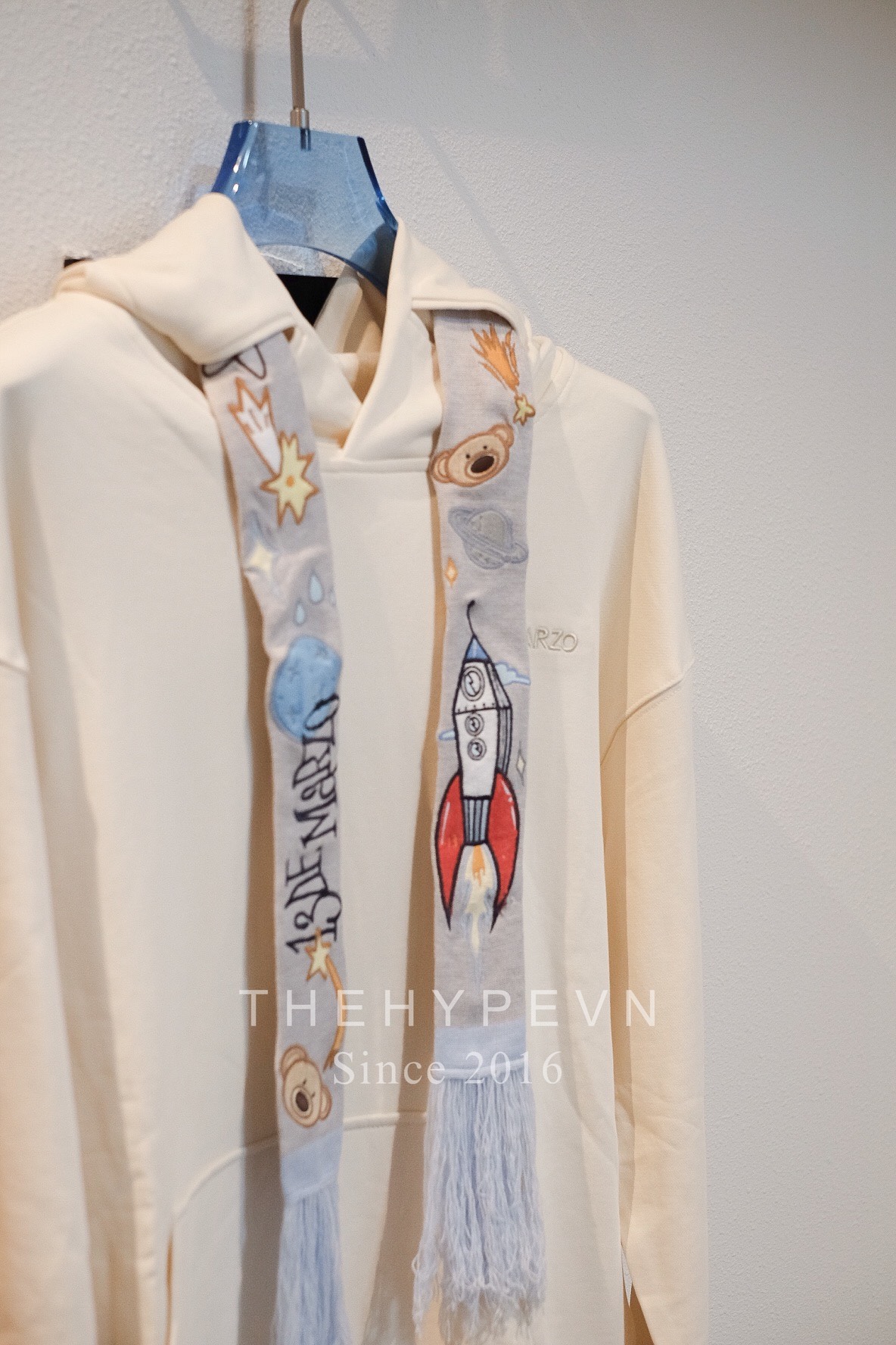 Áo Hoodie 13De Marzo Space Image Scarf (Beige) Best Quality