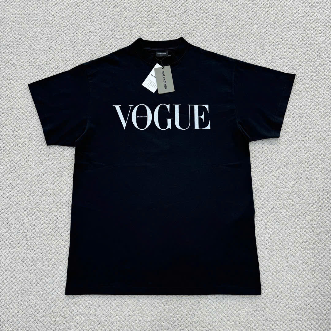 Áo Thun Balenciaga Vogue Place Vendome (Black) [Mirror Quality]