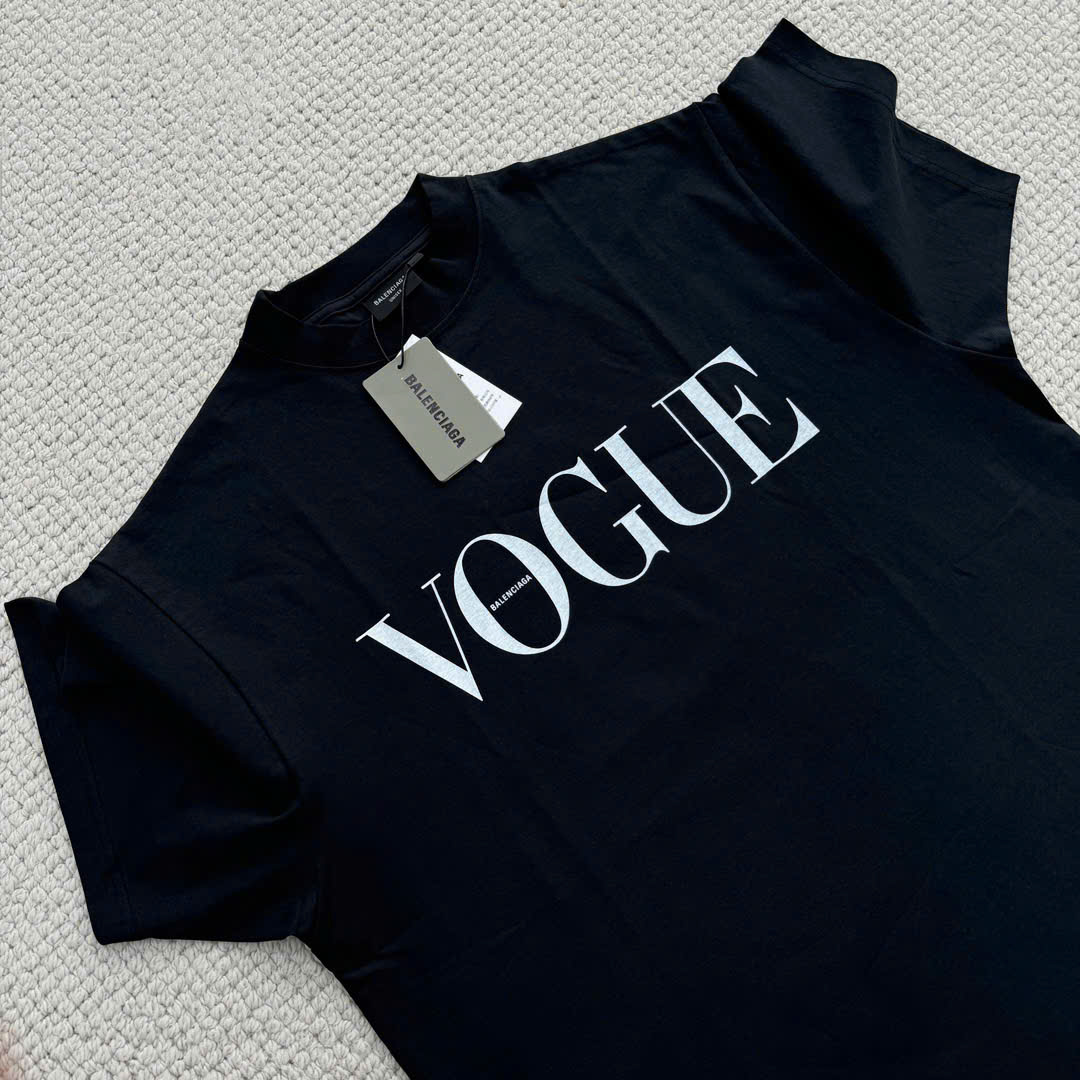 Áo Thun Balenciaga Vogue Place Vendome (Black) [Mirror Quality]