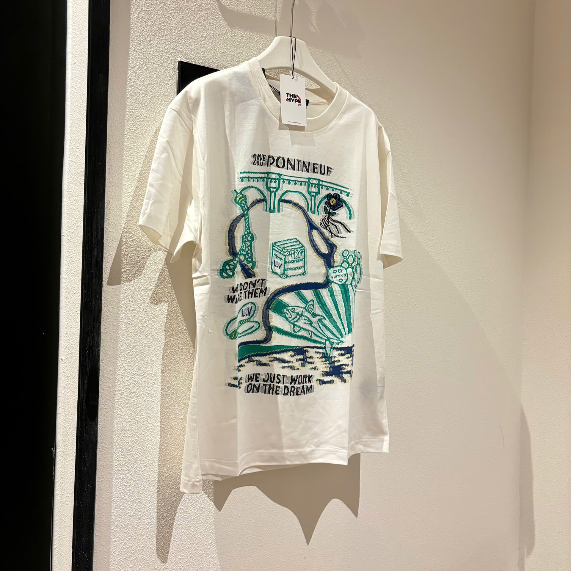 ÁO THUN LOUIS VUITTON LV PONT NEUF WOVEN (WHITE)