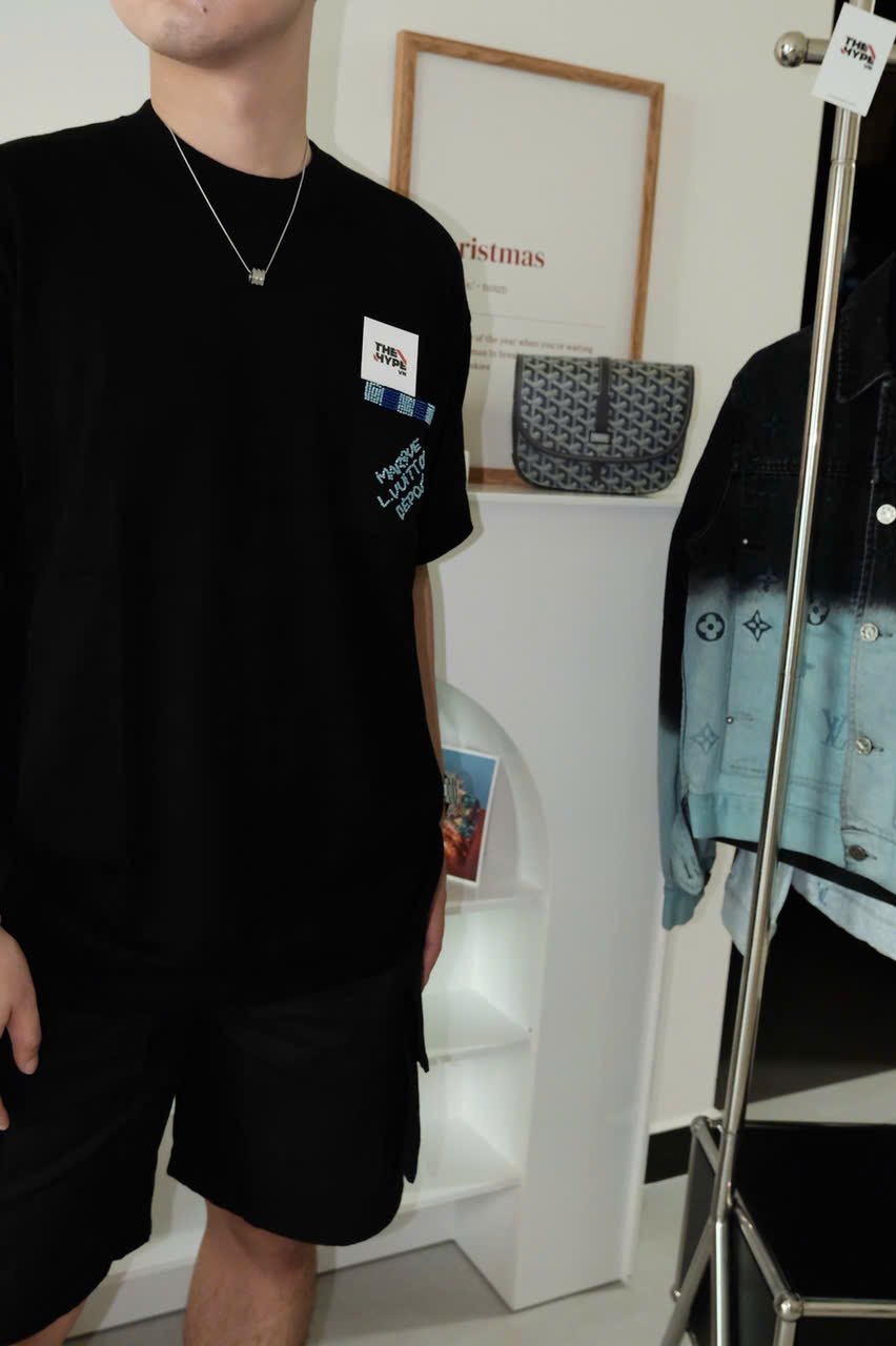 ÁO THUN LOUIS VUITTON LV EMBELLISHED (BLACK)