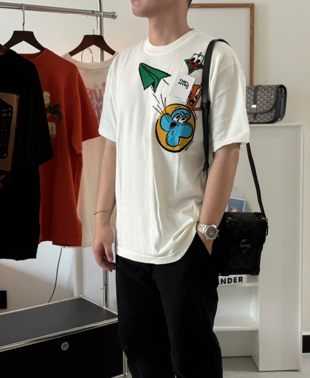 LOUIS VUITTON TEE - Áo LV Monogram Comics Intarsia Short-Sleeved Crewneck (White) [Mirror Quality]