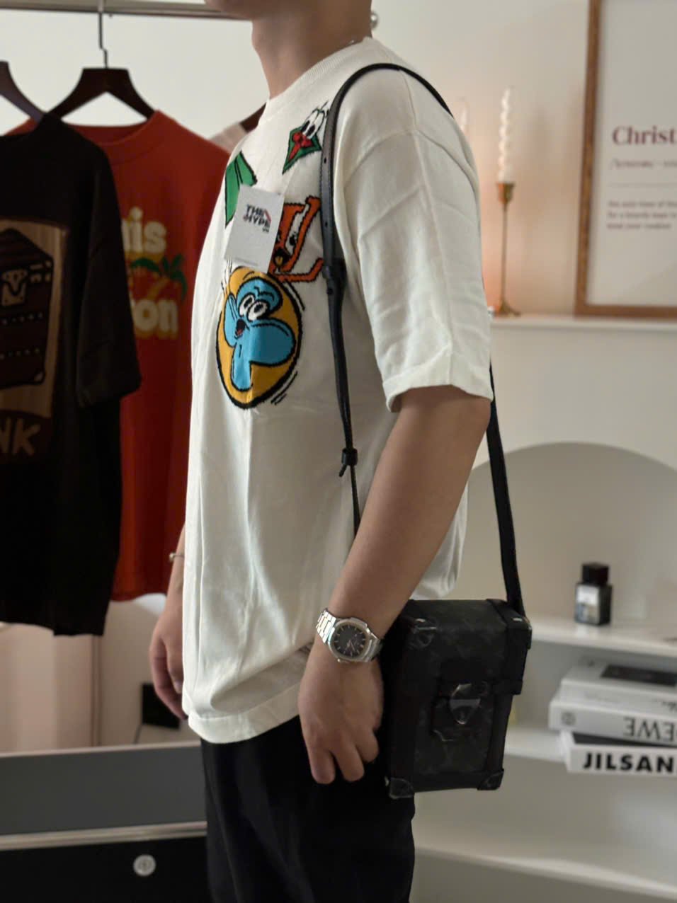 LOUIS VUITTON TEE - Áo LV Monogram Comics Intarsia Short-Sleeved Crewneck (White) [Mirror Quality]