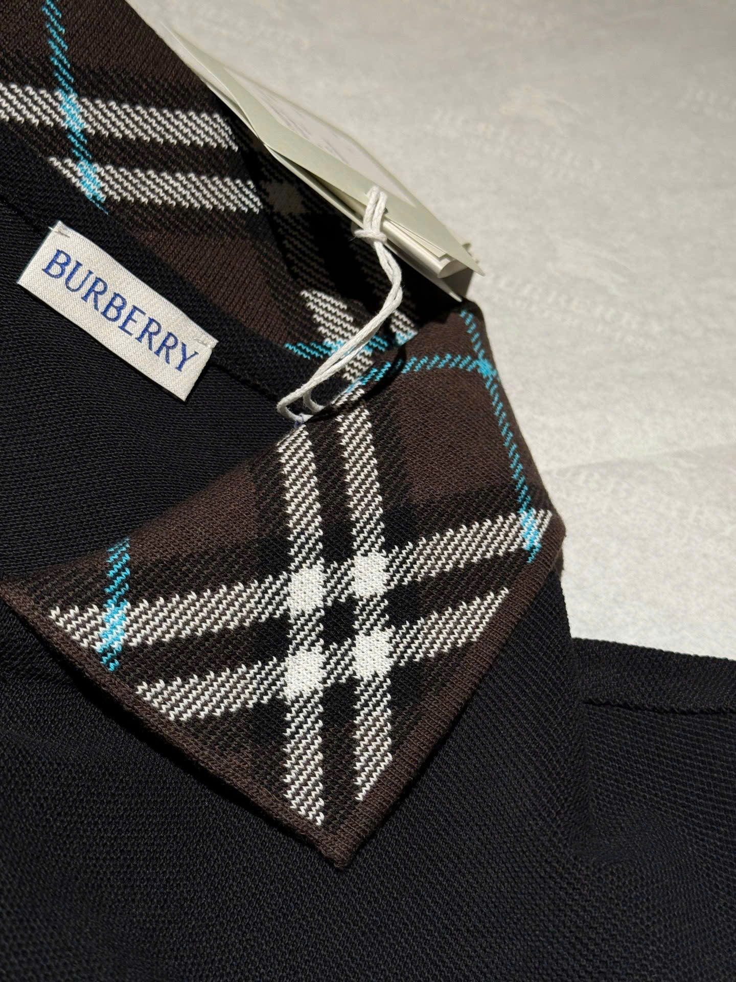 ÁO POLO BURBERRY BBR WOVEN COLLAR (BLACK)