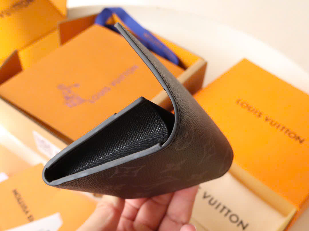 VÍ NGẮN LOUIS VUITTON LV VICTOR MONOGRAM (BLACK)