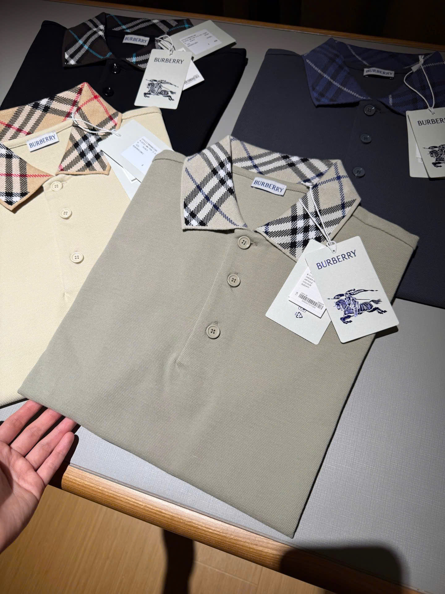 ÁO POLO BURBERRY BBR WOVEN COLLAR (LICHEN)