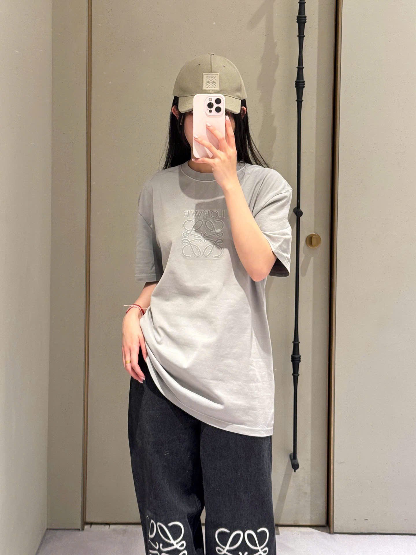 ÁO THUN LOEWE ANAGRAM LASER CUT (GREY)