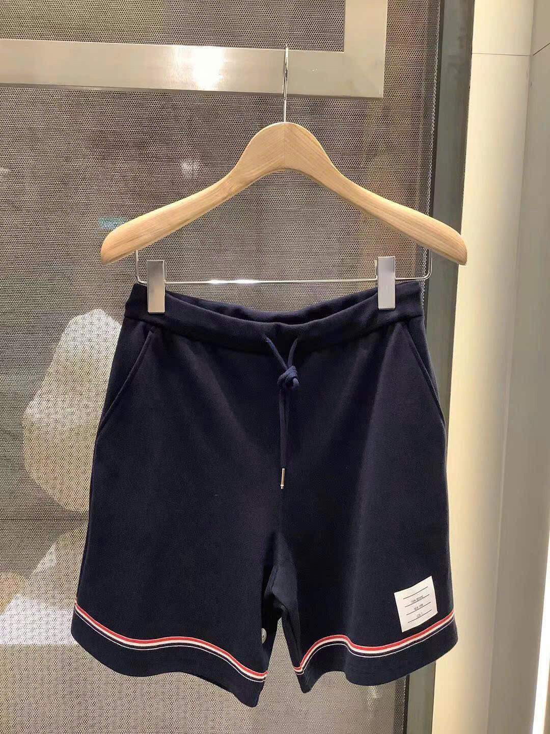 QUẦN SHORT THOM BROWNE TB RWB STRIPE (NAVY)