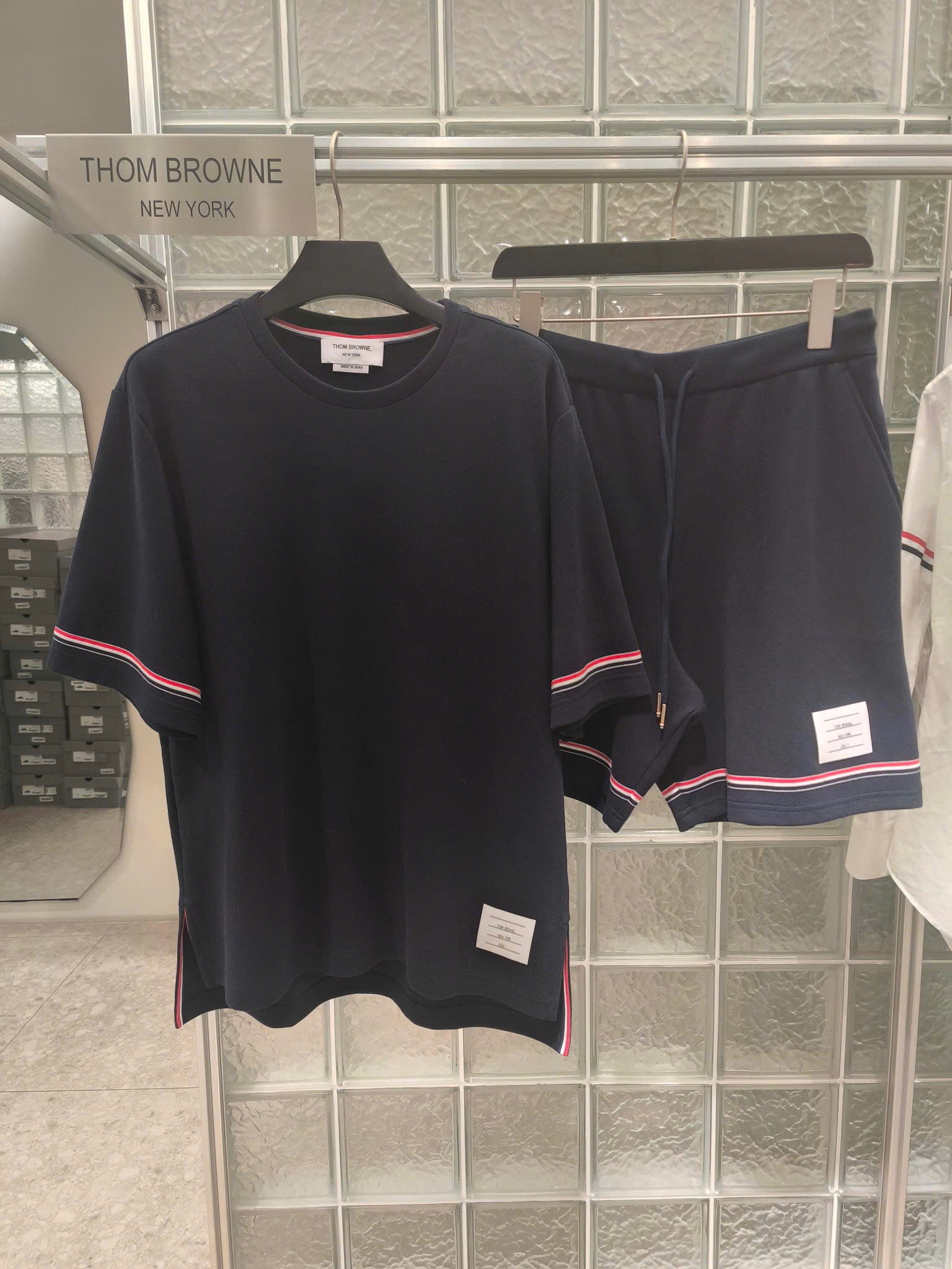 QUẦN SHORT THOM BROWNE TB RWB STRIPE (NAVY)