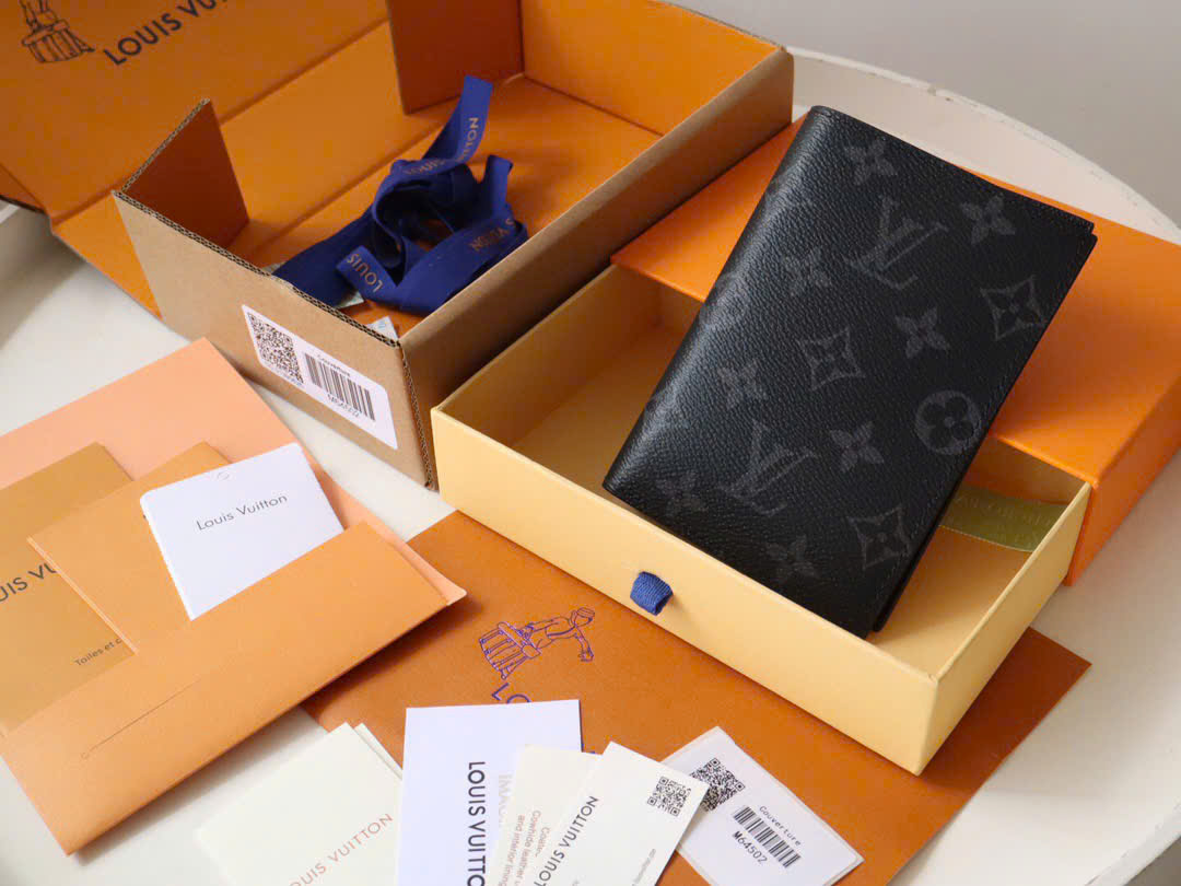 Ví Louis Vuitton Passport Monogram (Grey) [Mirror Quality]