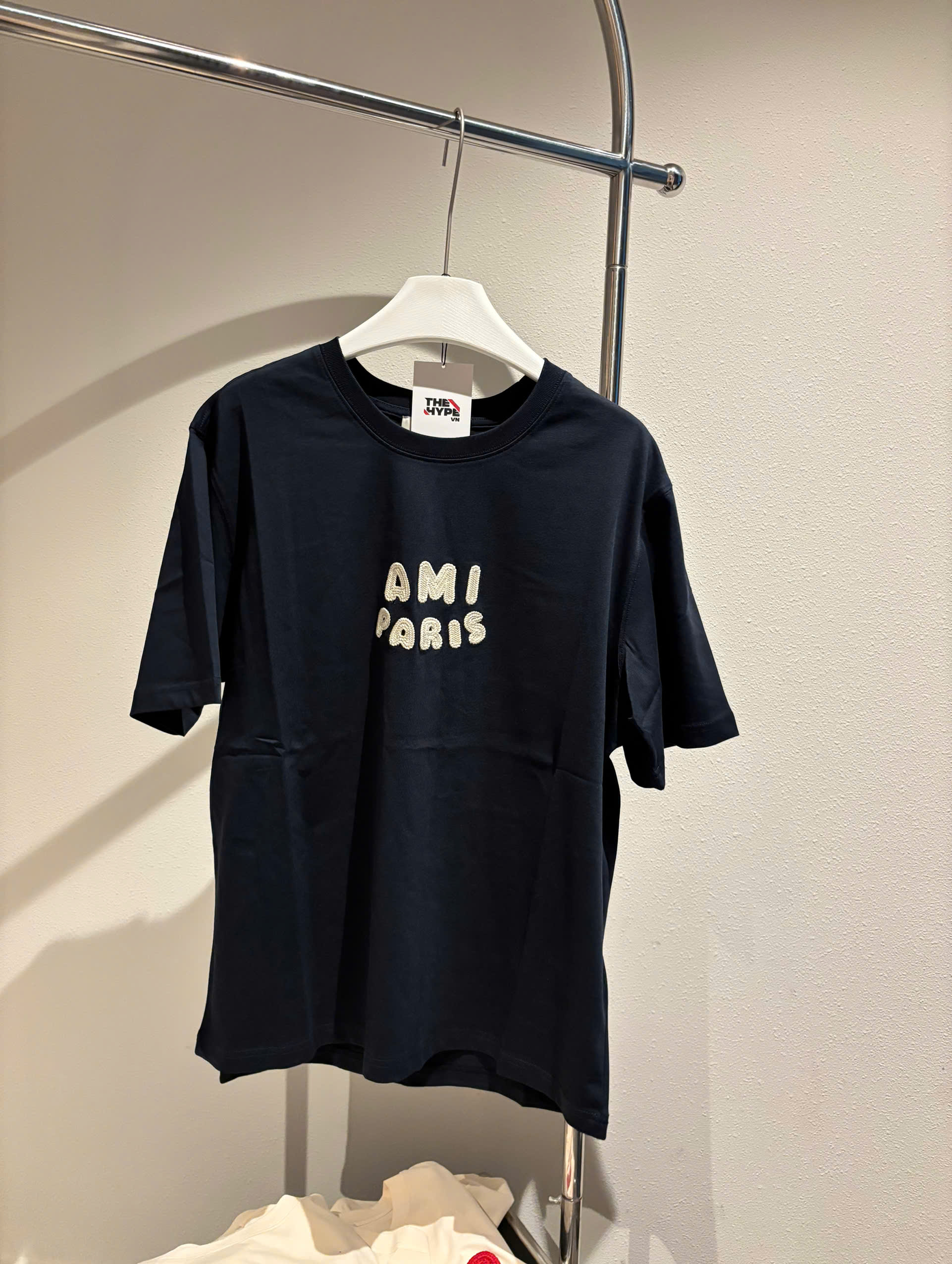 ÁO THUN AMI PARIS LOGO PATCH SS25 (BLACK)