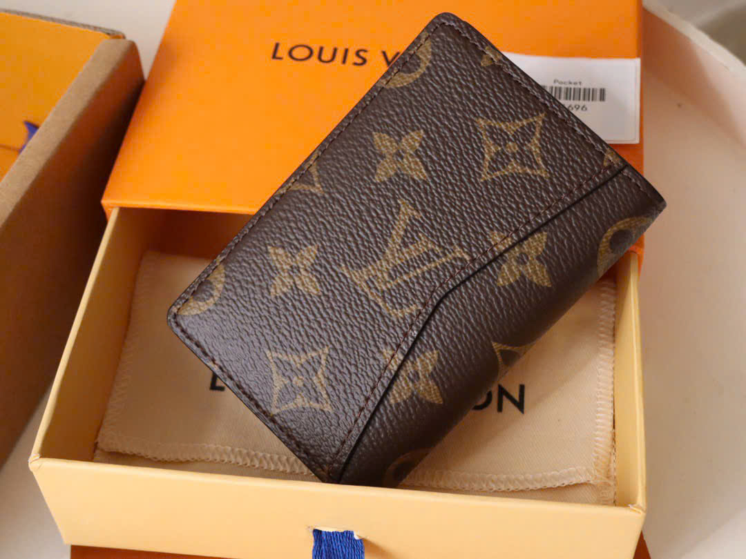 VÍ ĐỰNG CARD LOUIS VUITTON LV POCKET (BROWNE)