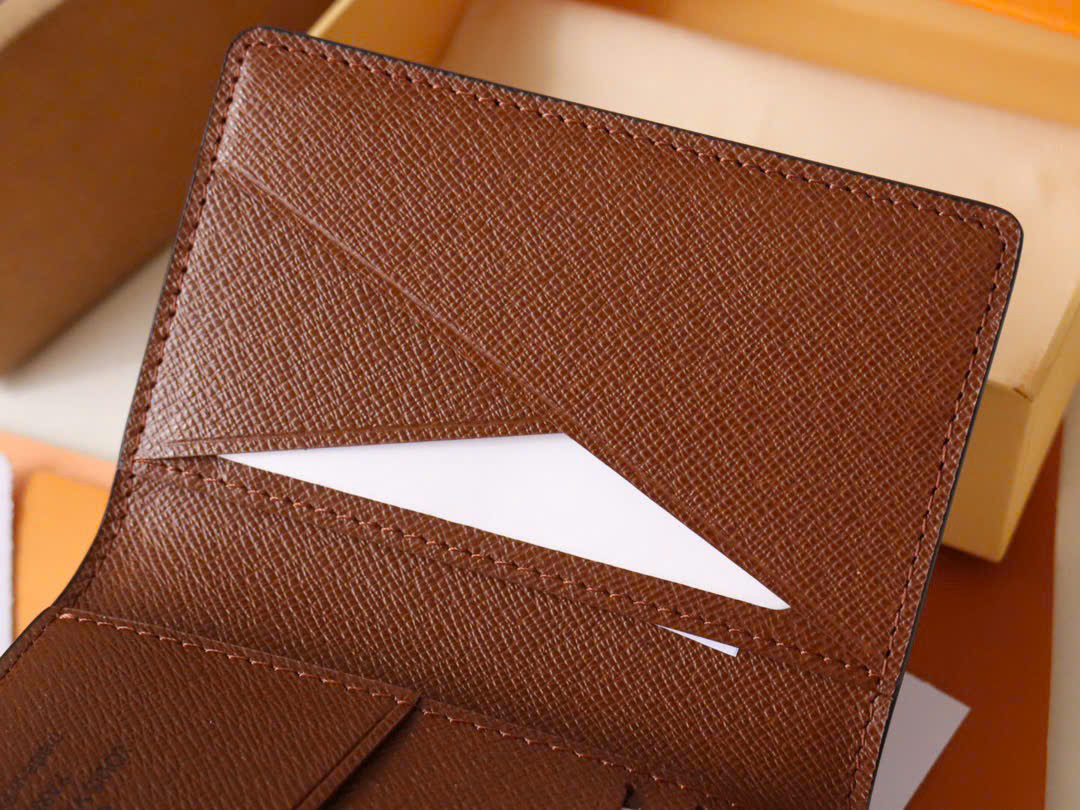 VÍ ĐỰNG CARD LOUIS VUITTON LV POCKET (BROWNE)
