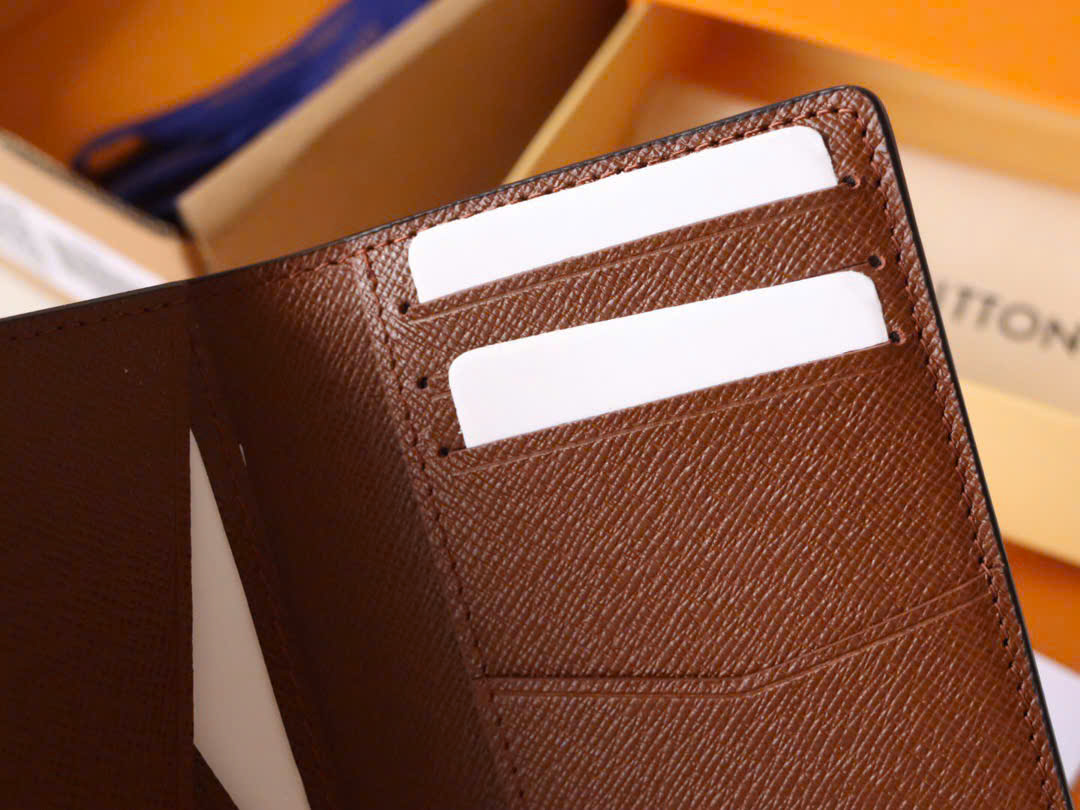 VÍ ĐỰNG CARD LOUIS VUITTON LV POCKET (BROWNE)